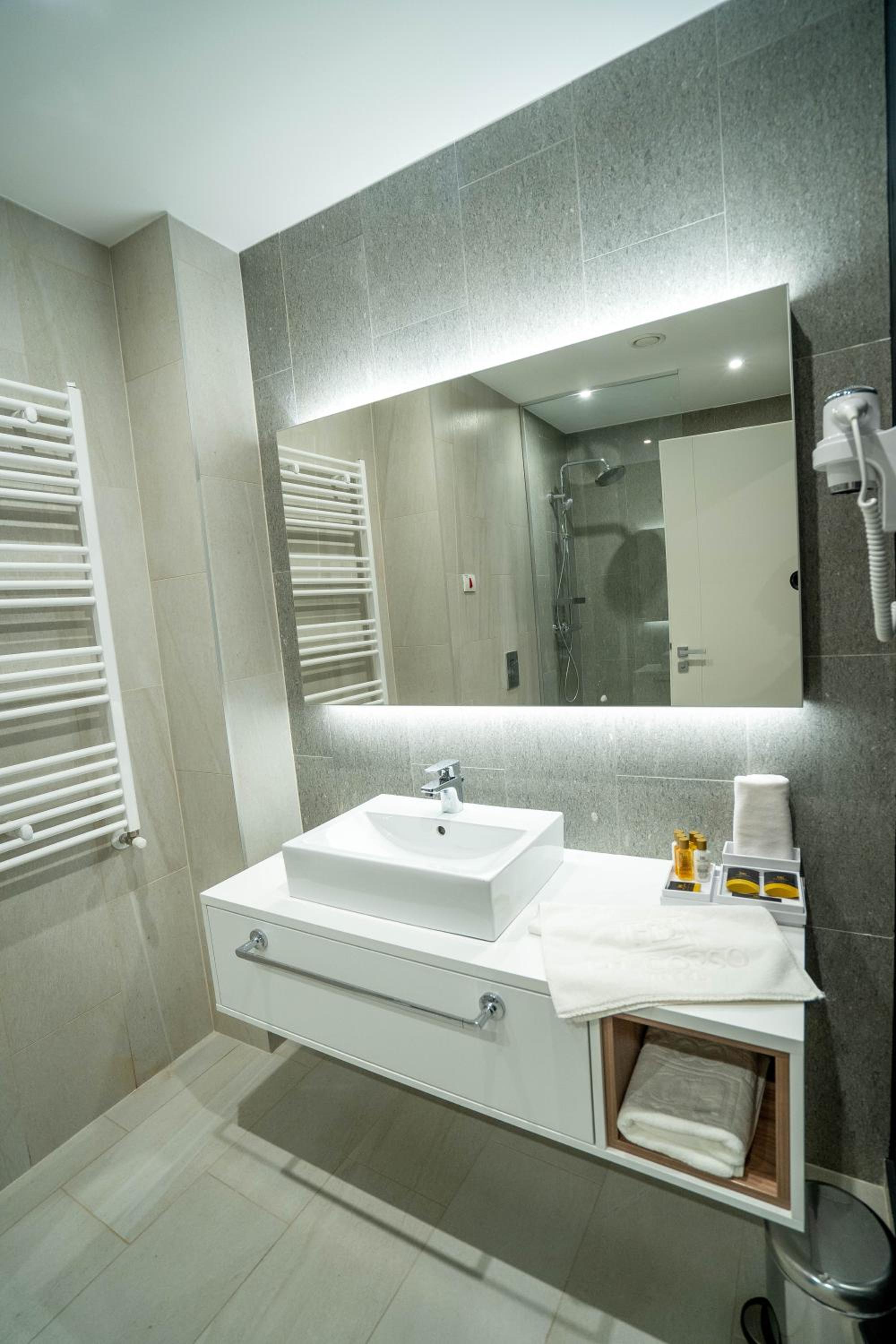 Superior Double Room - Photo 6
