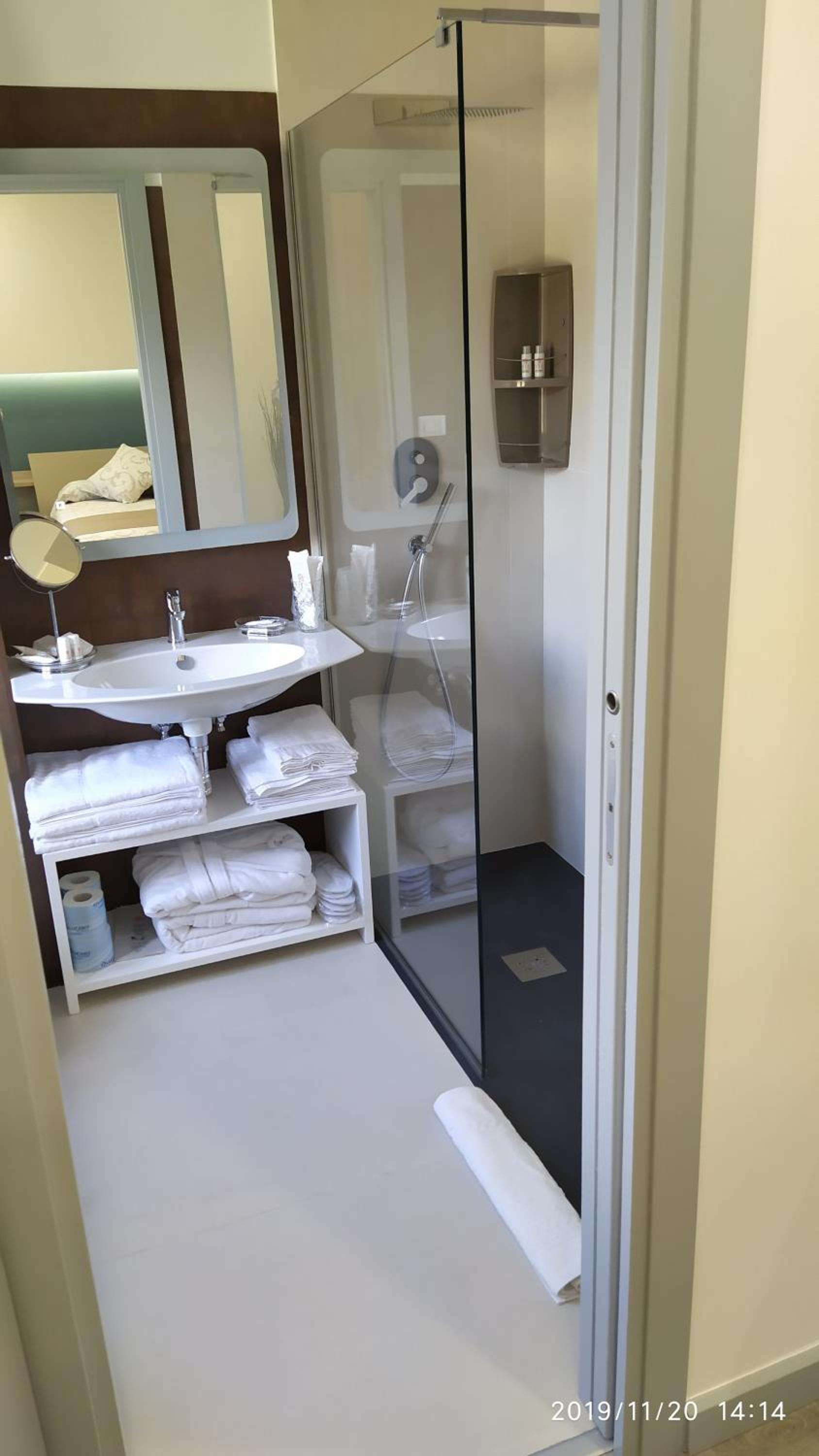 Deluxe Quadruple Room - Photo 37