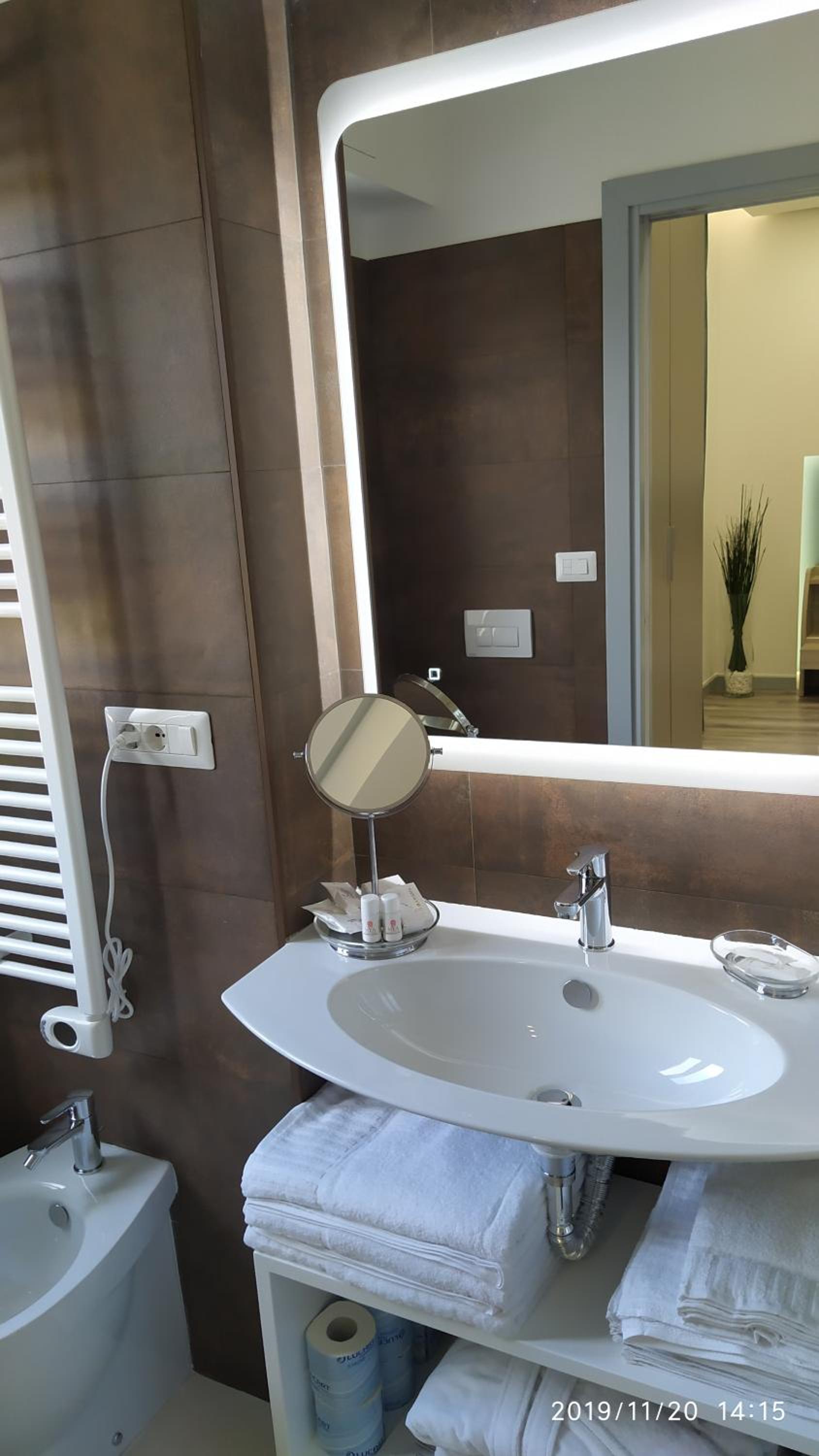Deluxe Quadruple Room - Photo 3
