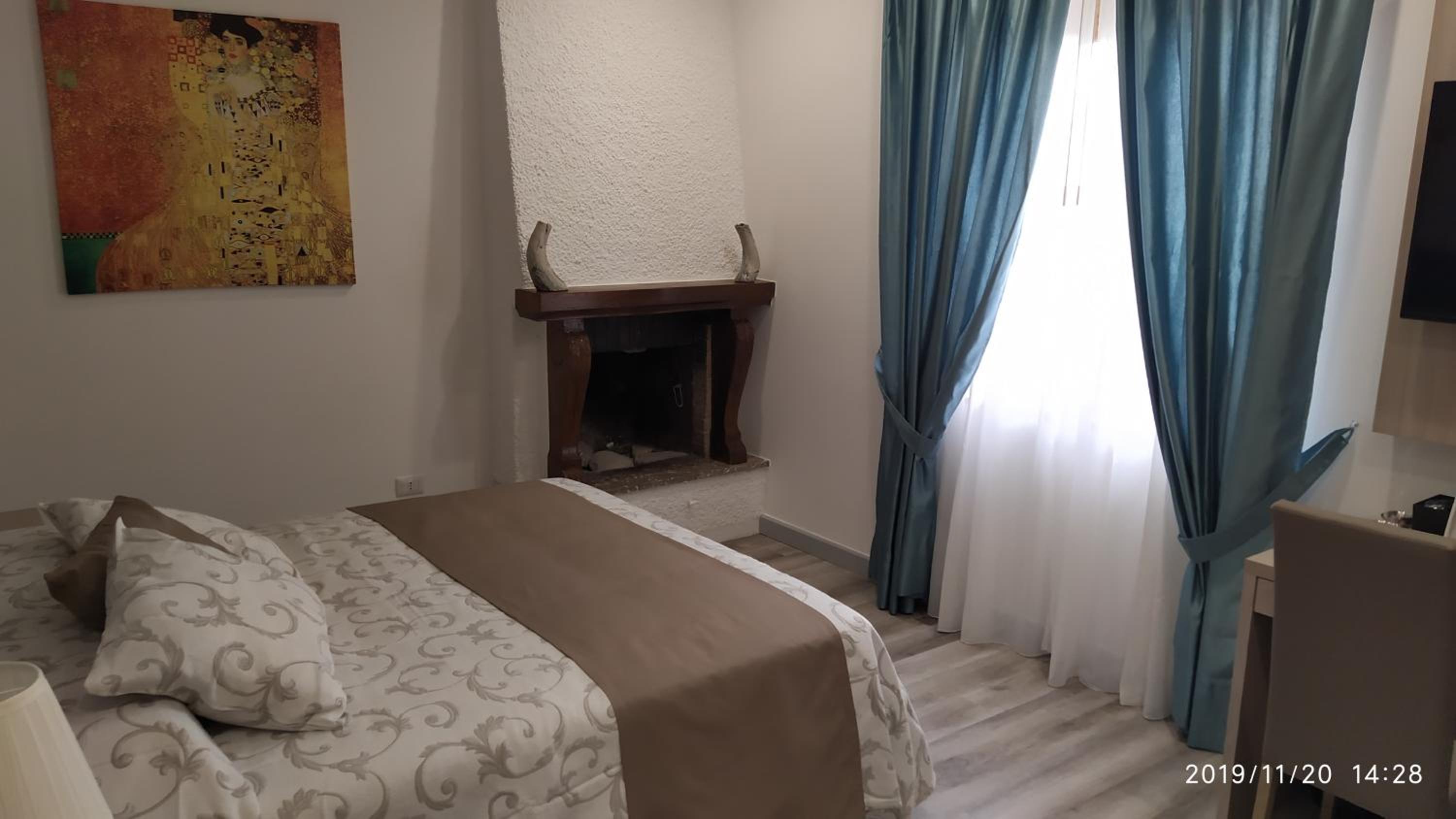 Deluxe Double Room with Side Sea View - Photo 53