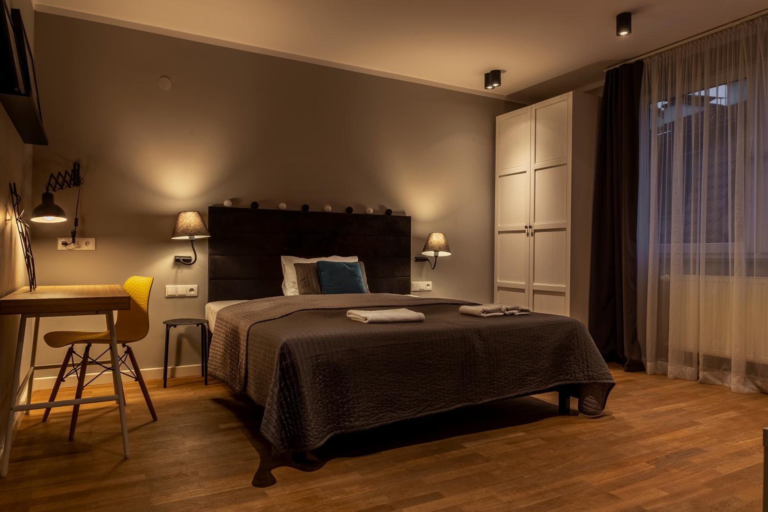 Deluxe Apartment
