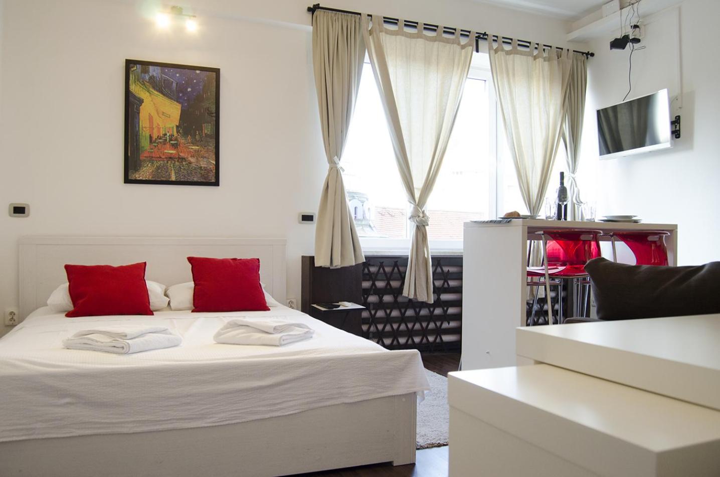 Studio Apartment