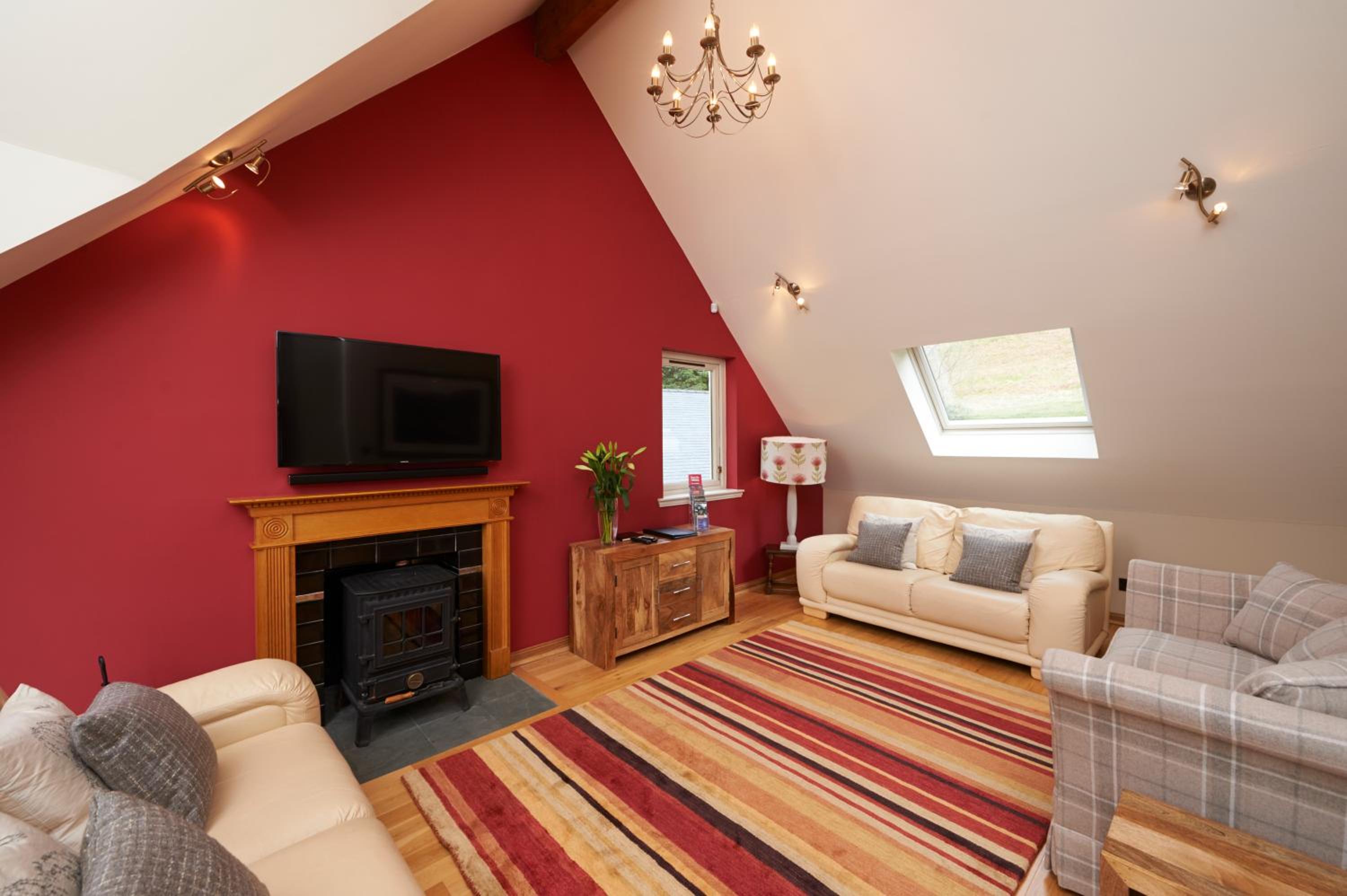 Three-Bedroom House photo 1