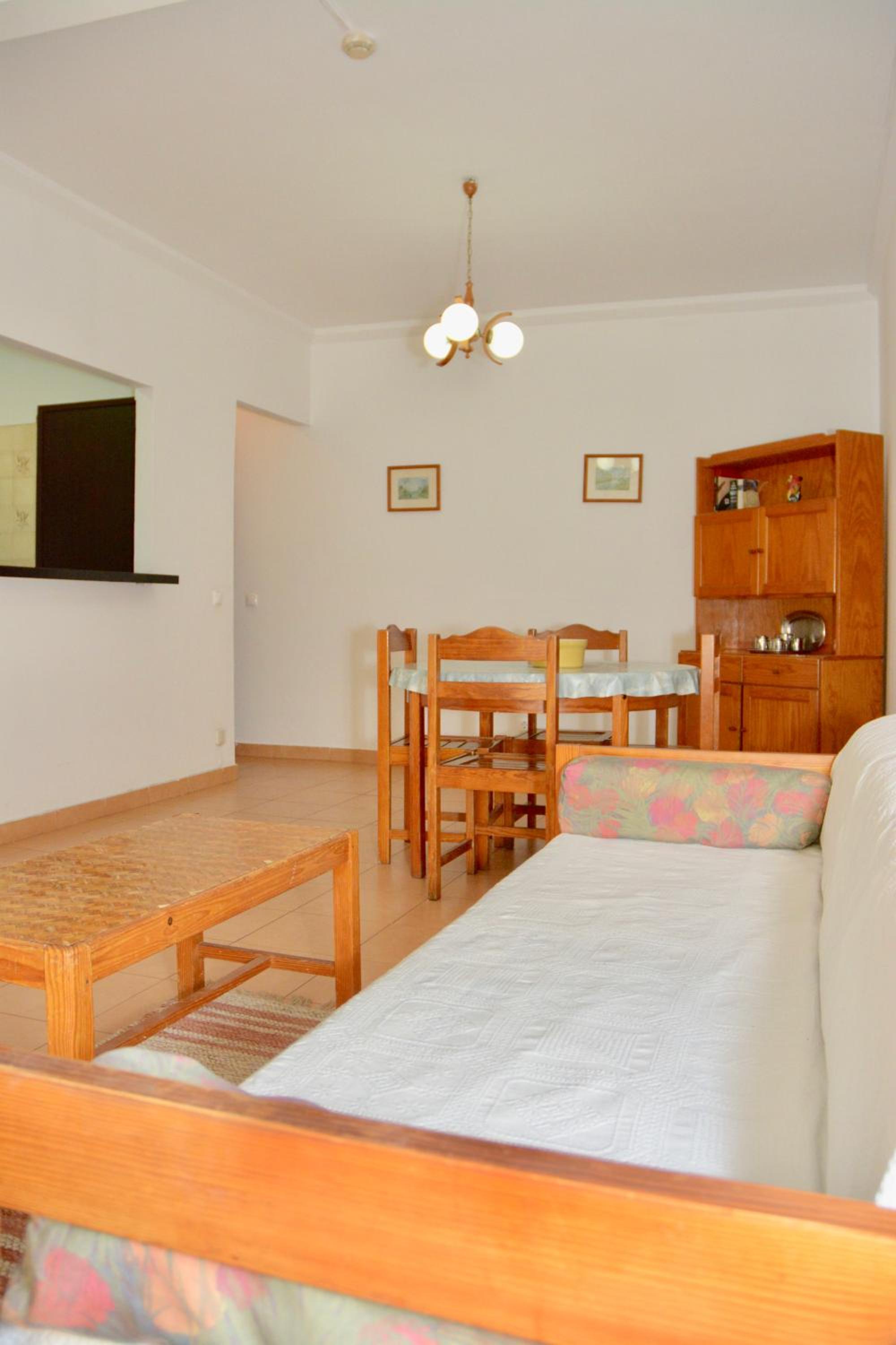 One-Bedroom Apartment - Photo 28
