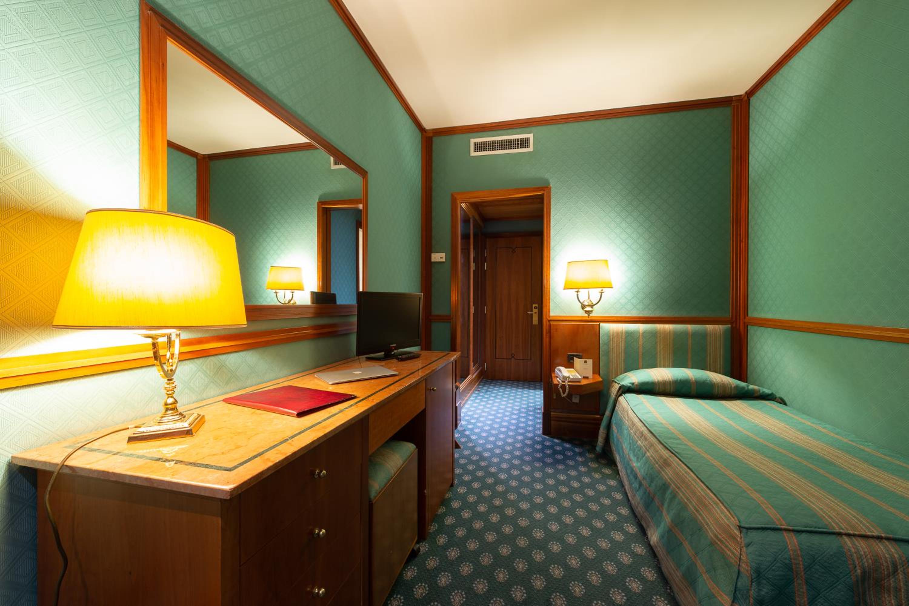 Single Room