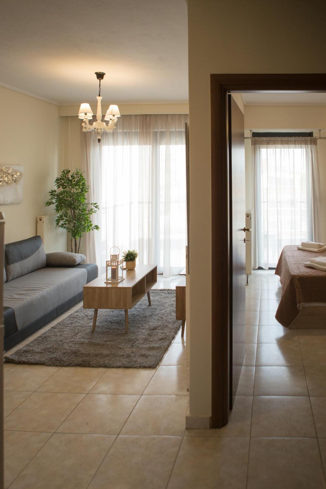 One-Bedroom Apartment - Photo 1