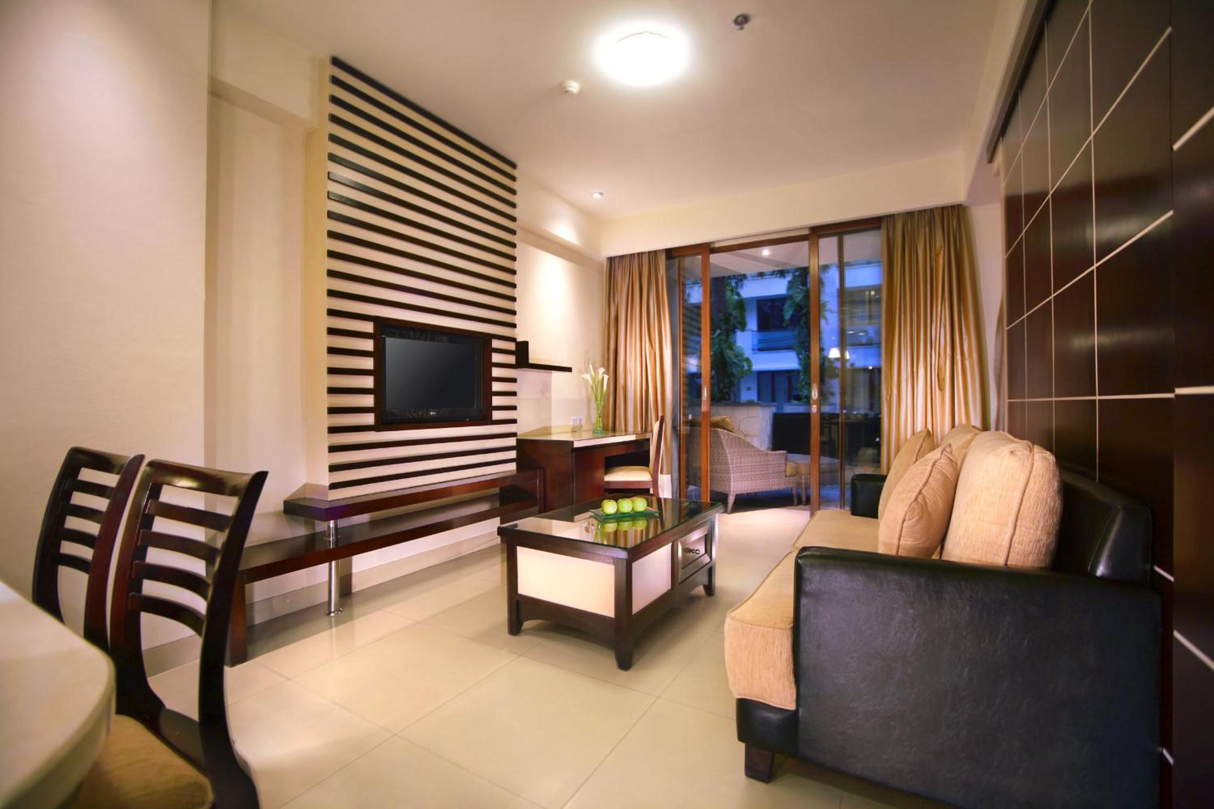 Aston Suite