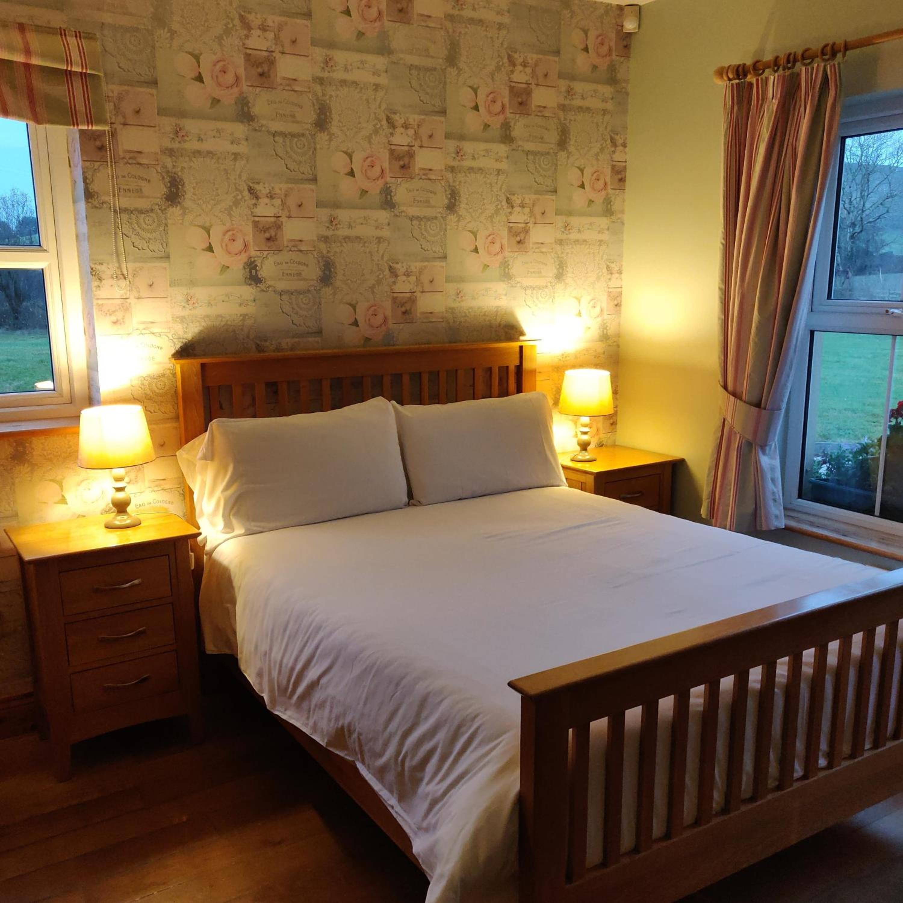 Three-Bedroom House(Millstone Cottage No.3) w/ Hot Tub & Sauna