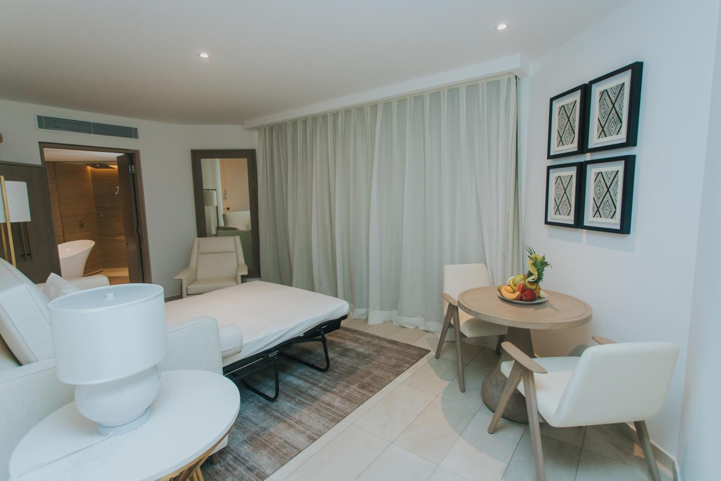 Bungalow Suite (3 Adults + 1 Child)