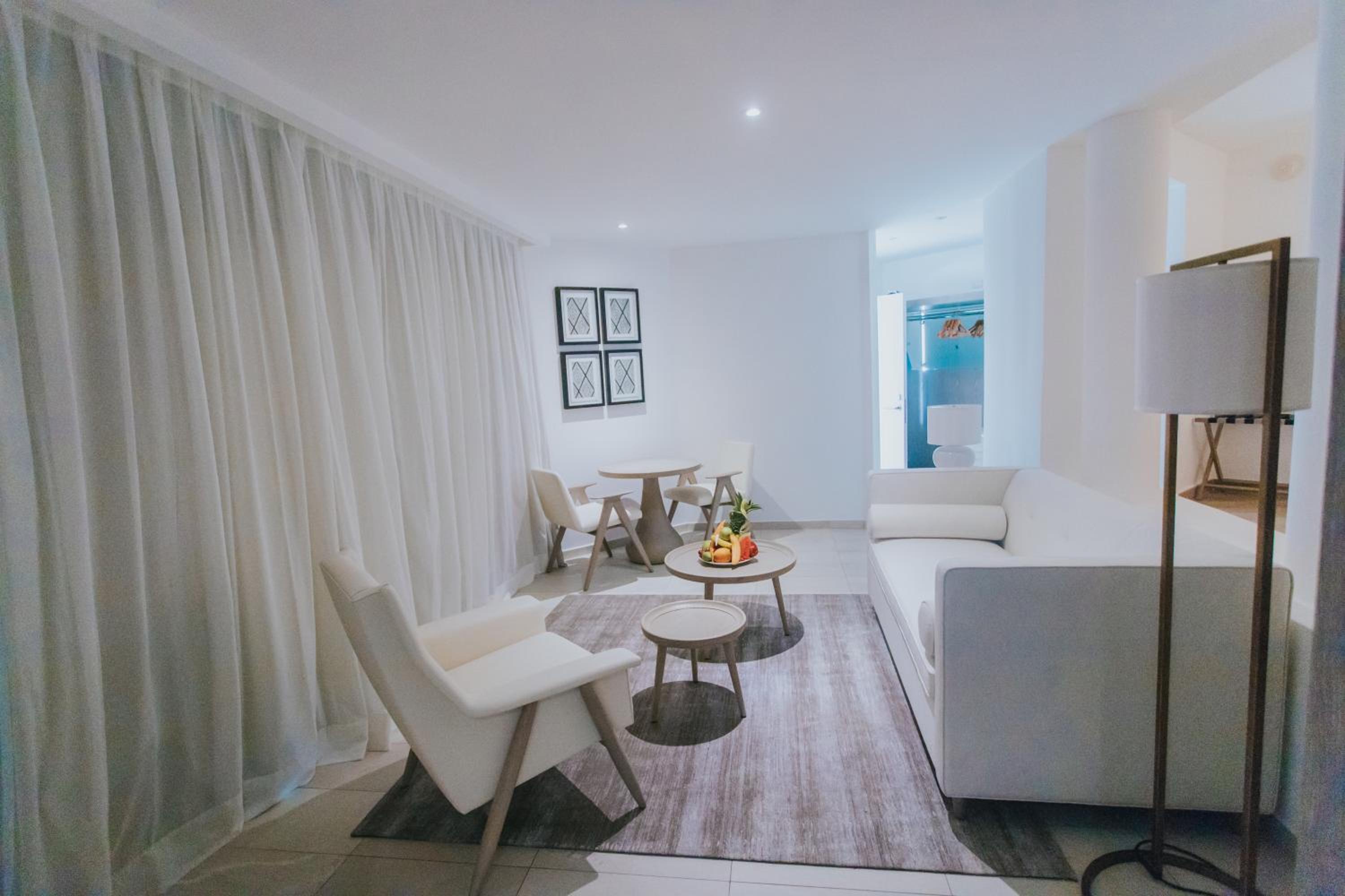 Bungalow Suite (3 Adults + 1 Child) thumbnail 5