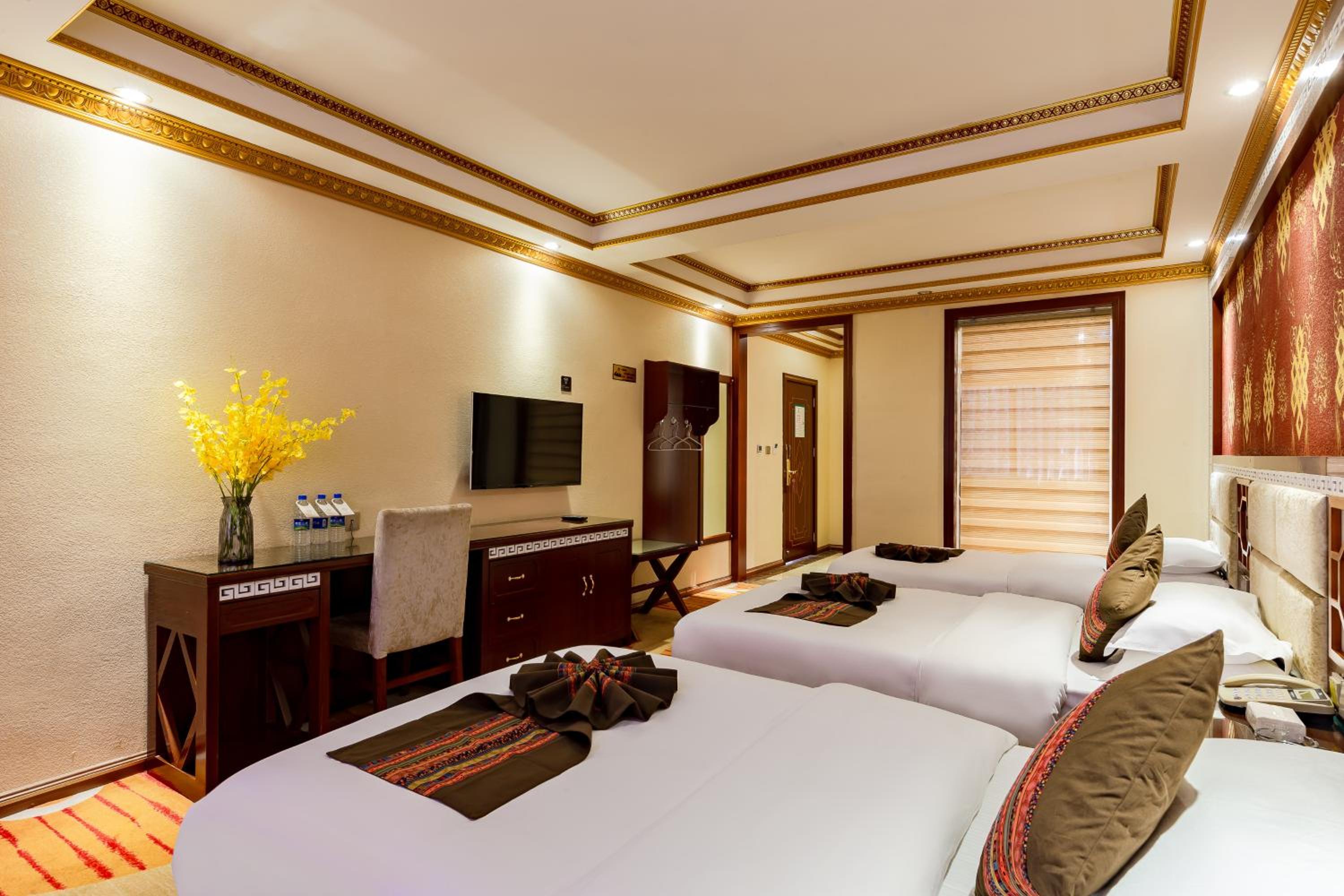 Deluxe Triple Room photo 2