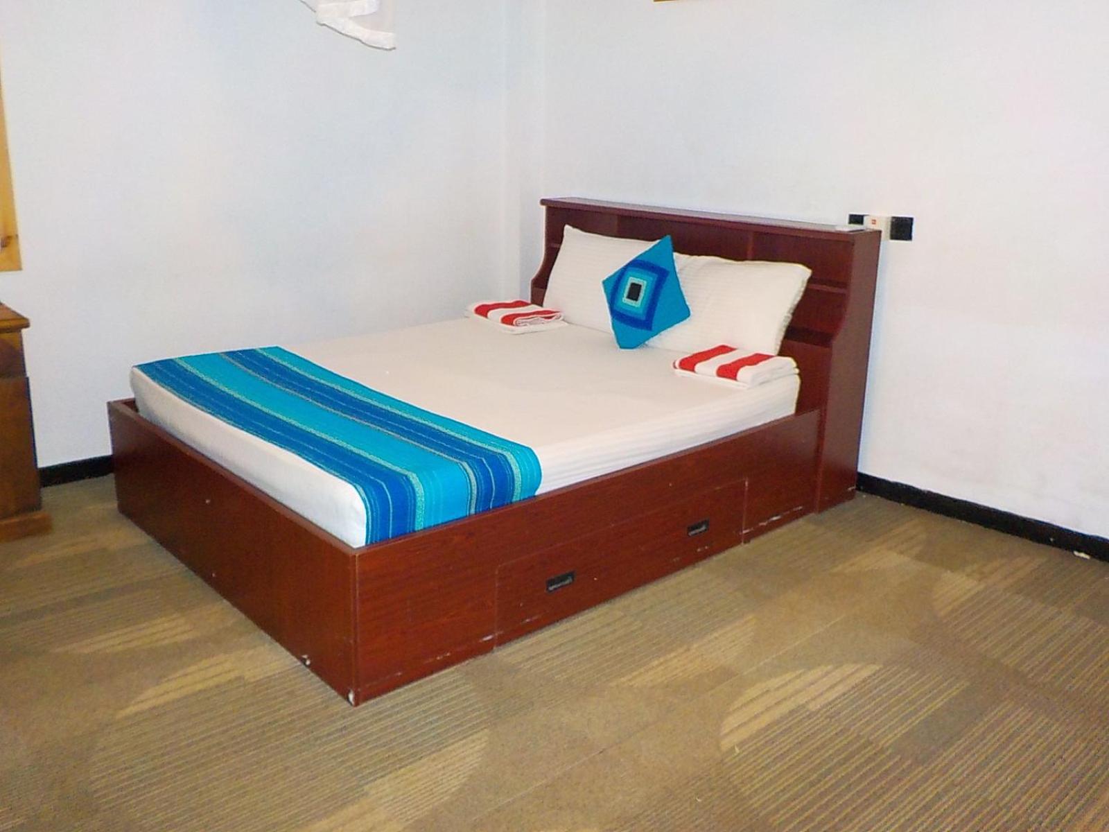 Budget Double Room photo 1