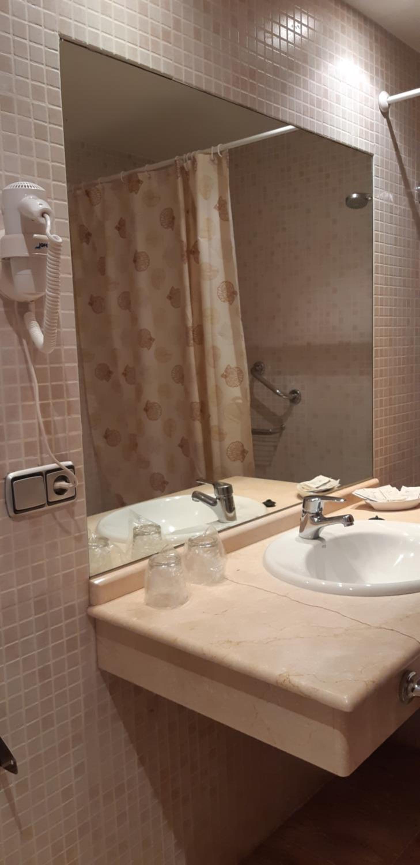 Queen Room - Photo 2