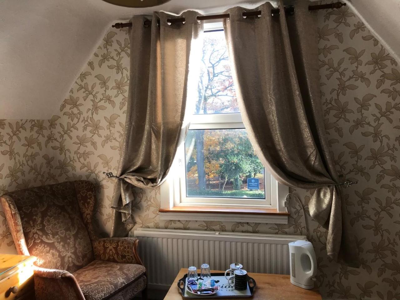 Large Double Room - Second Floor photo 3