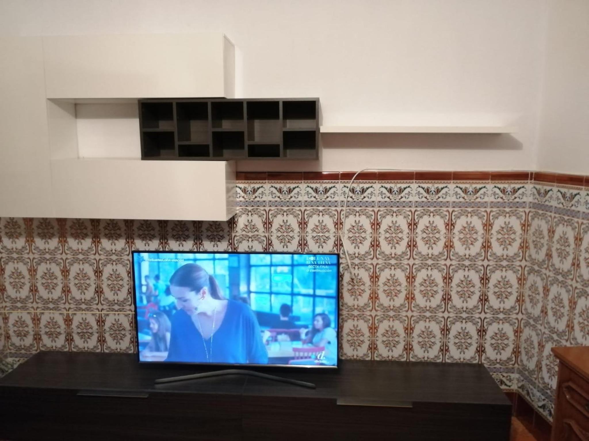 Four-Bedroom House - Photo 10