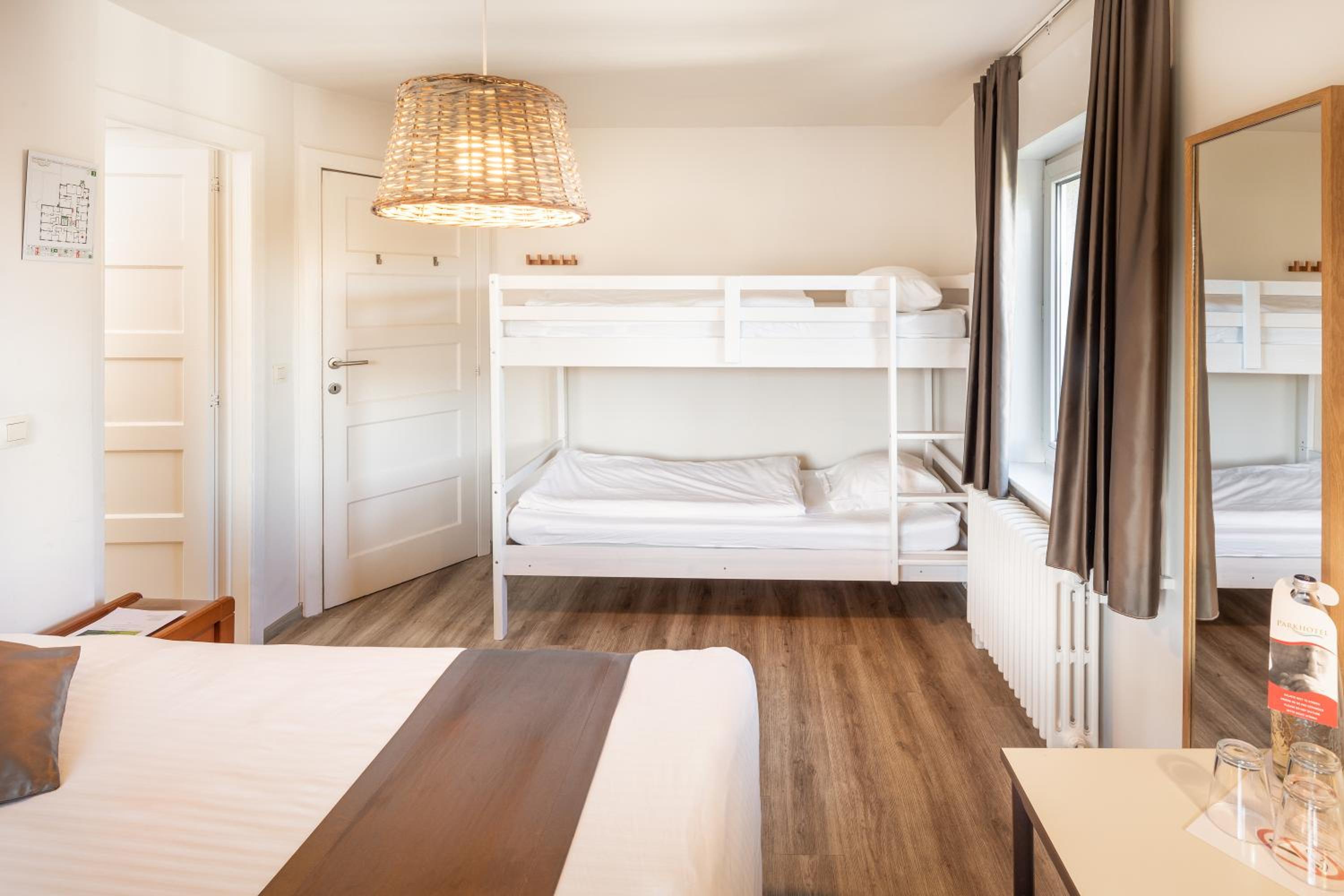Quadruple Room - Photo 3