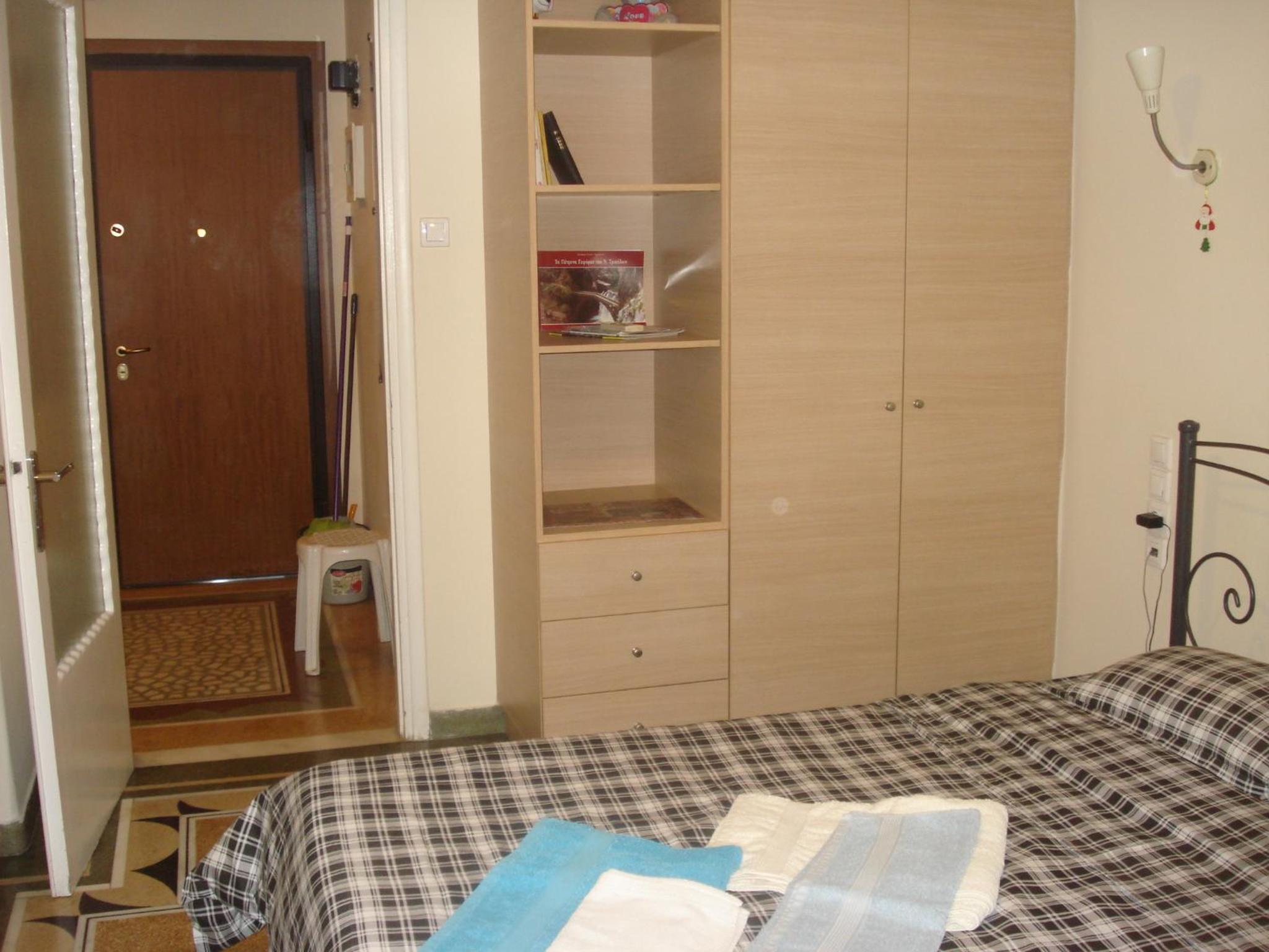 One-Bedroom Apartment photo 2