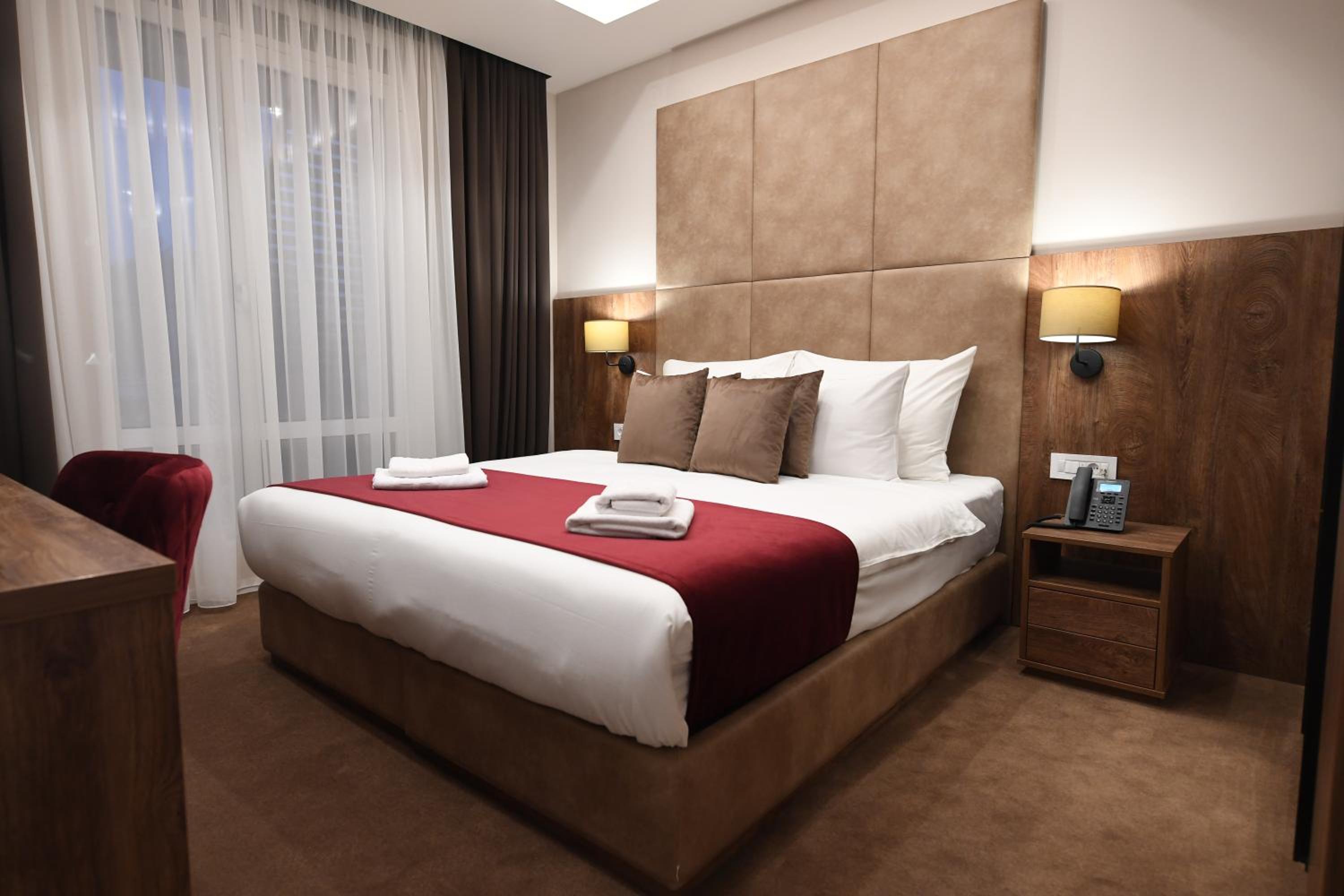 Double Room - Photo 4