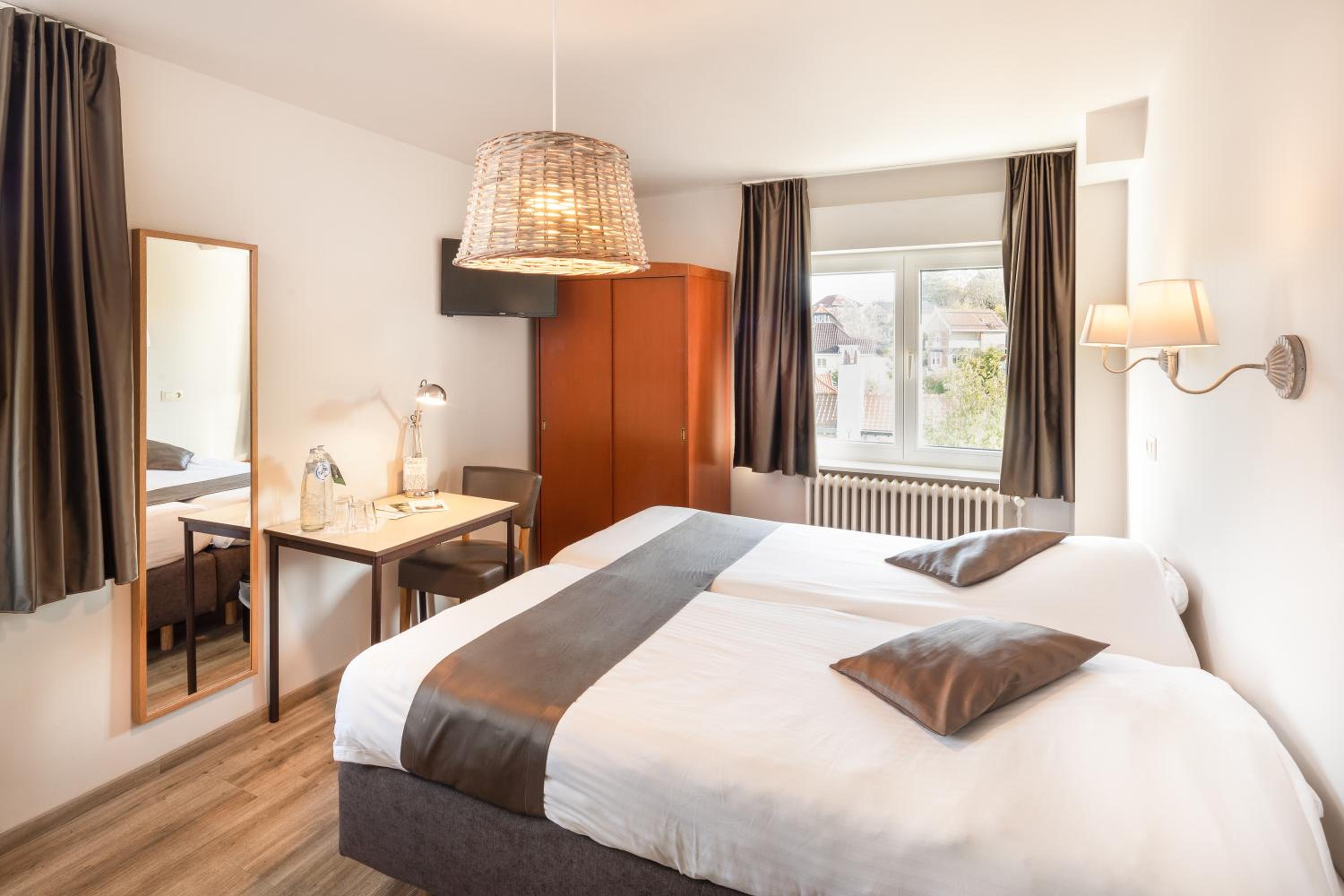 Quadruple Room - Photo 1