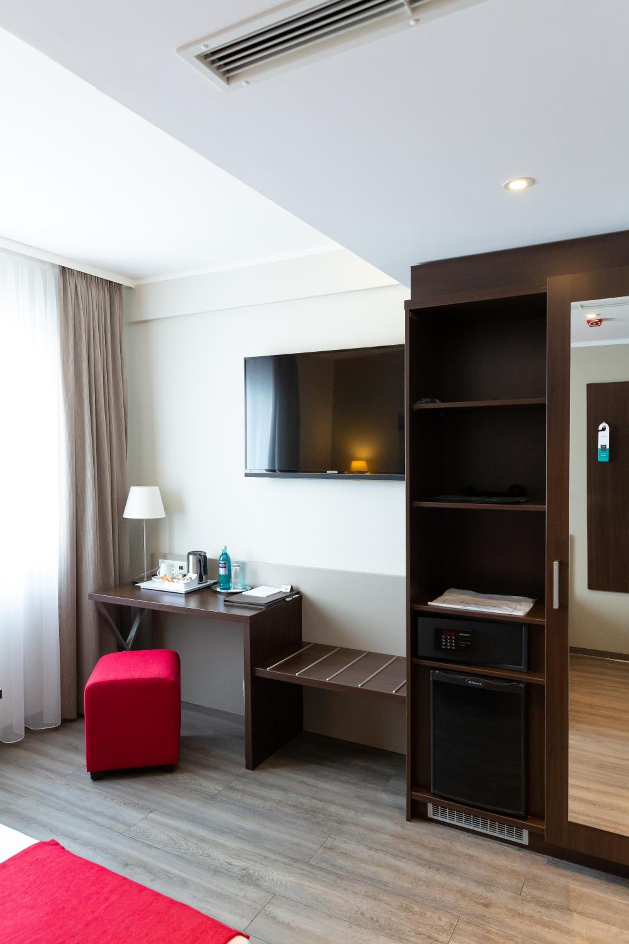 Single Room photo 3