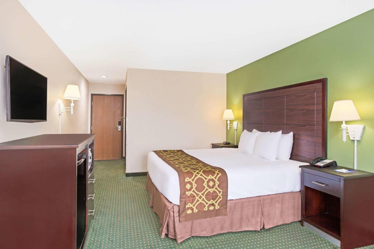 King Room - Disability Access/Non Smoking  - Photo 1