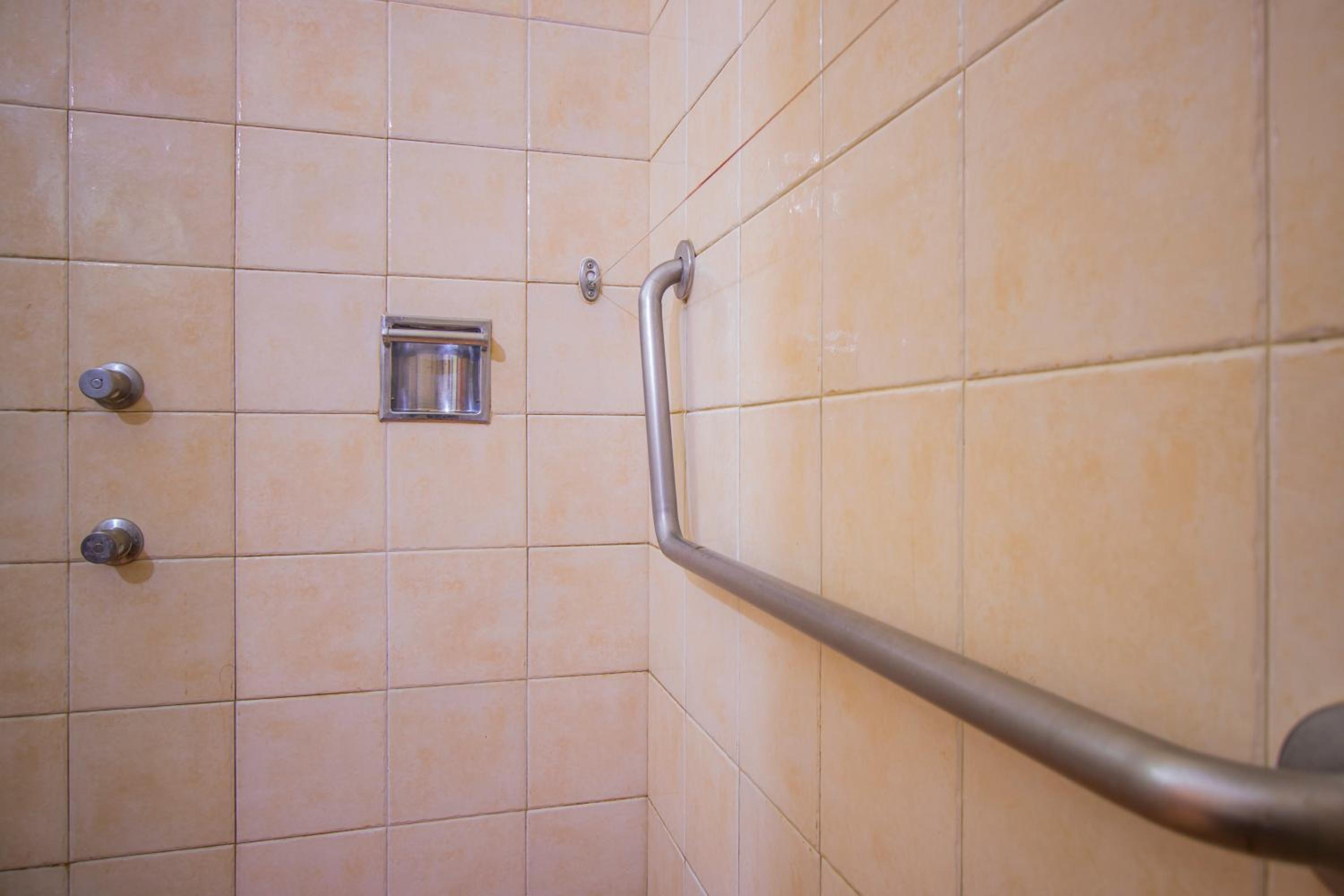 Double Room - Disability Access - Photo 11