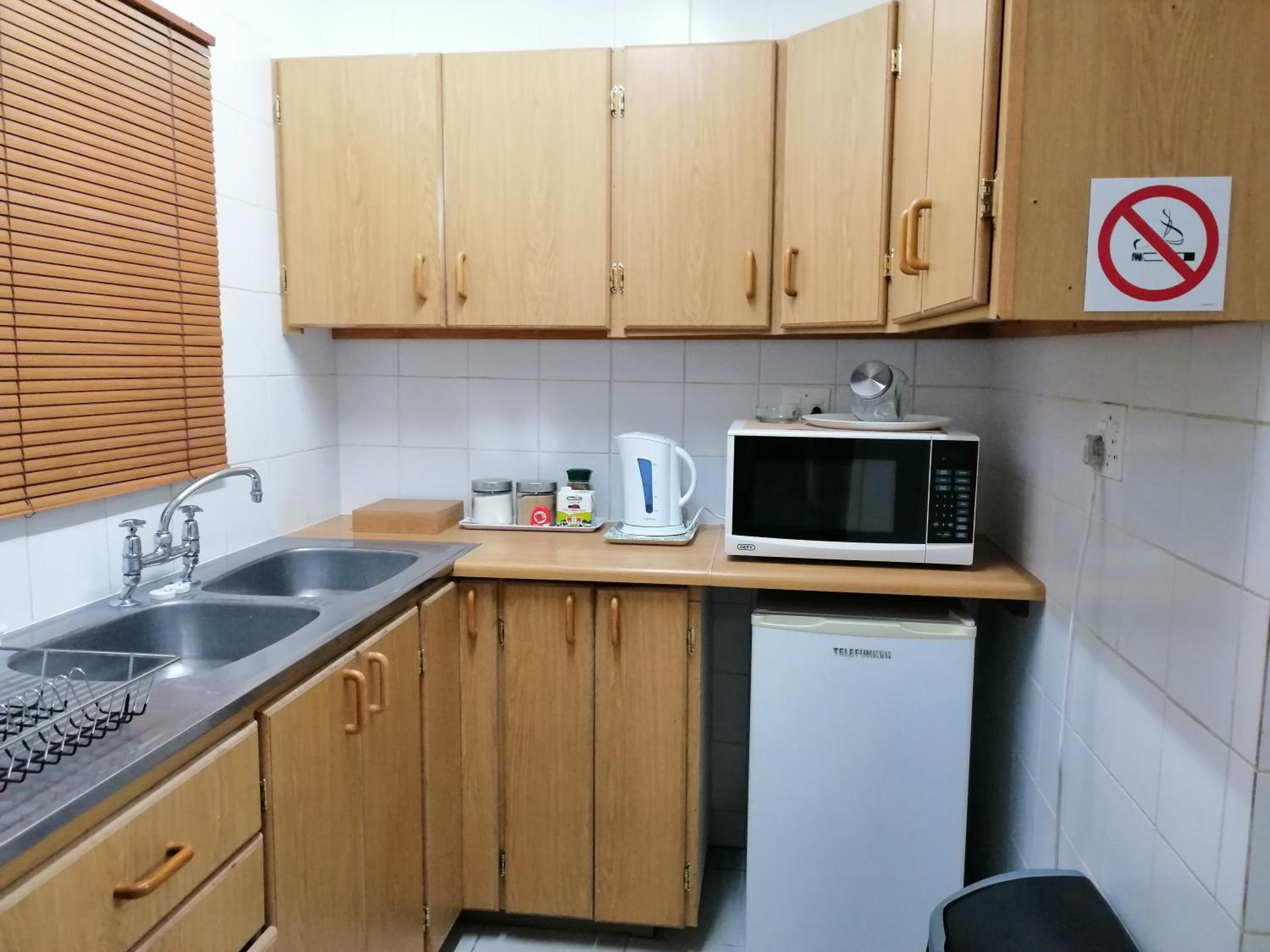 Deluxe Double Room with Shower - Photo 6