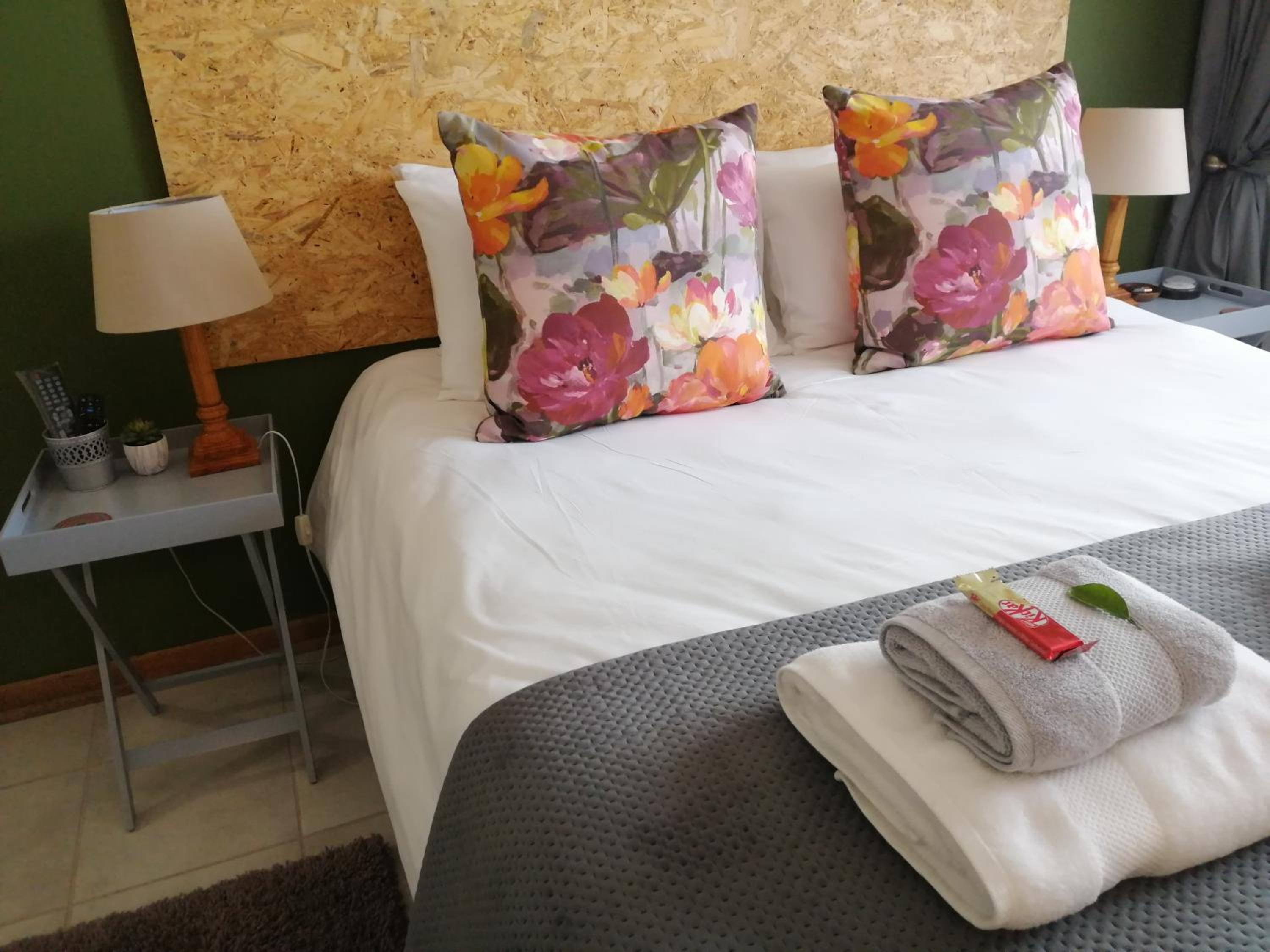 Deluxe Double Room with Shower - Photo 1