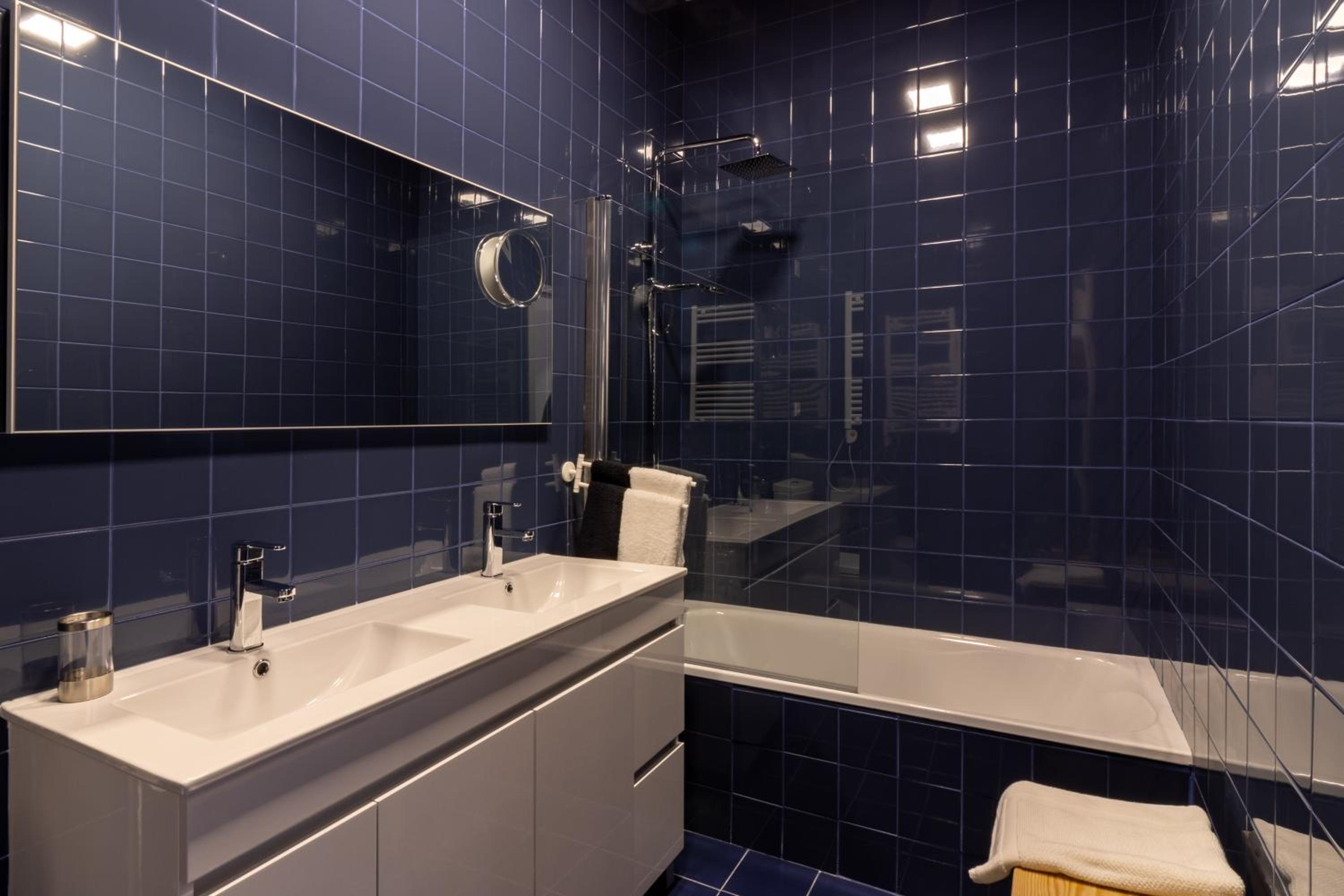 Family Room with Bath - Photo 7