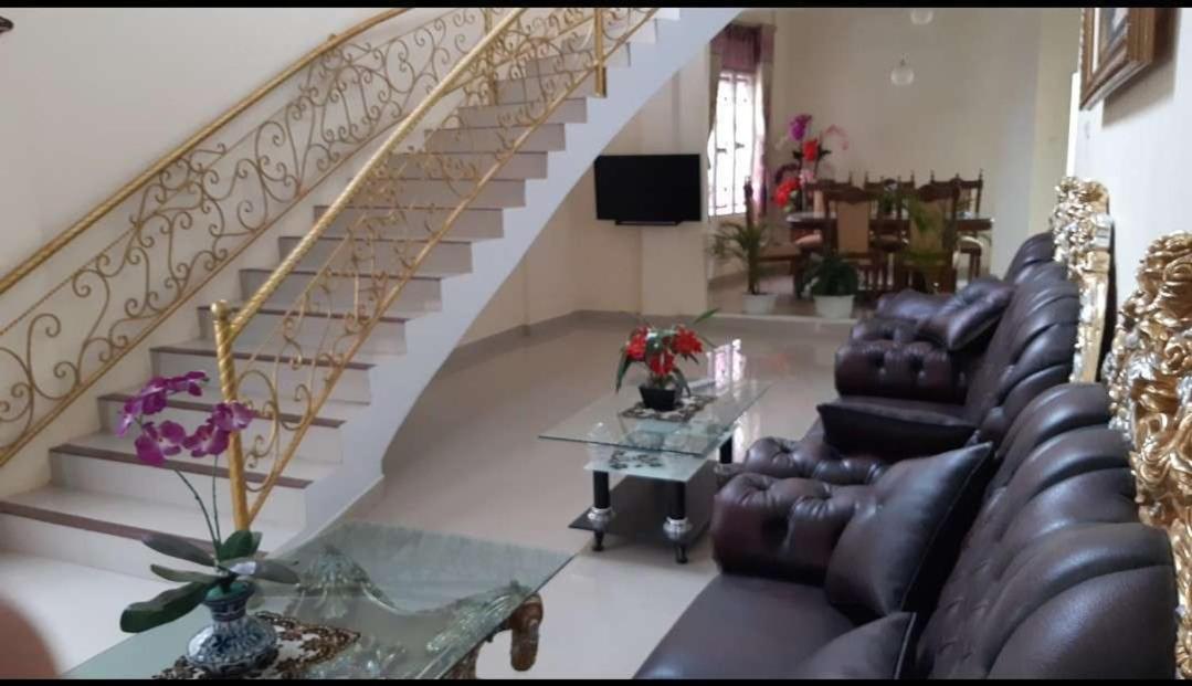 Family Room - Photo 29