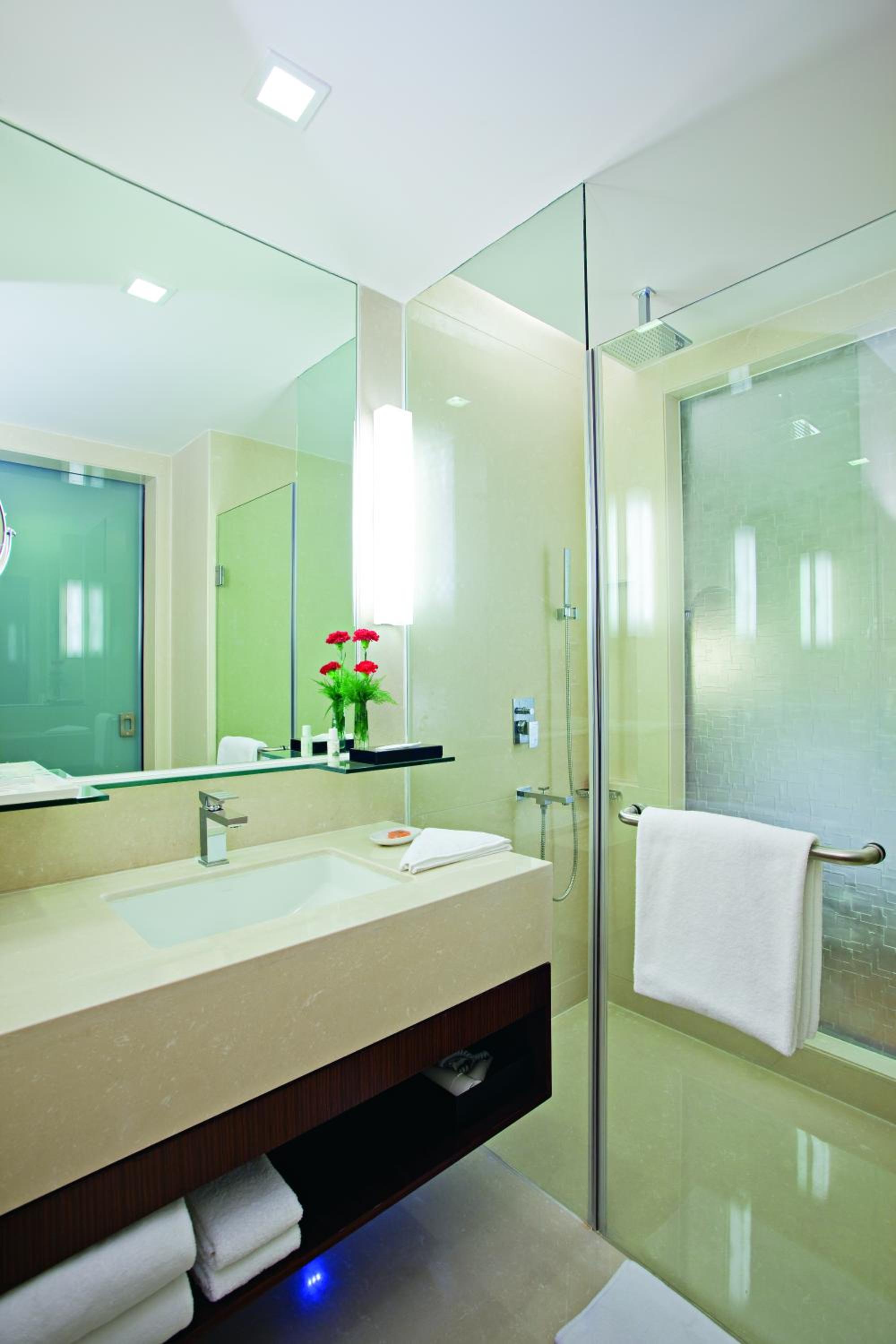 Standard Room – 20% off on session of Spa, Enjoy Happy Hours with 1+1 offer on Alcoholic Beverages, 20% Off on Laundry service Standard Room – 20% off on session of Spa, Enjoy Happy Hours with 1+1 offer on Alcoholic Beverages, 20% Off on Laundry service