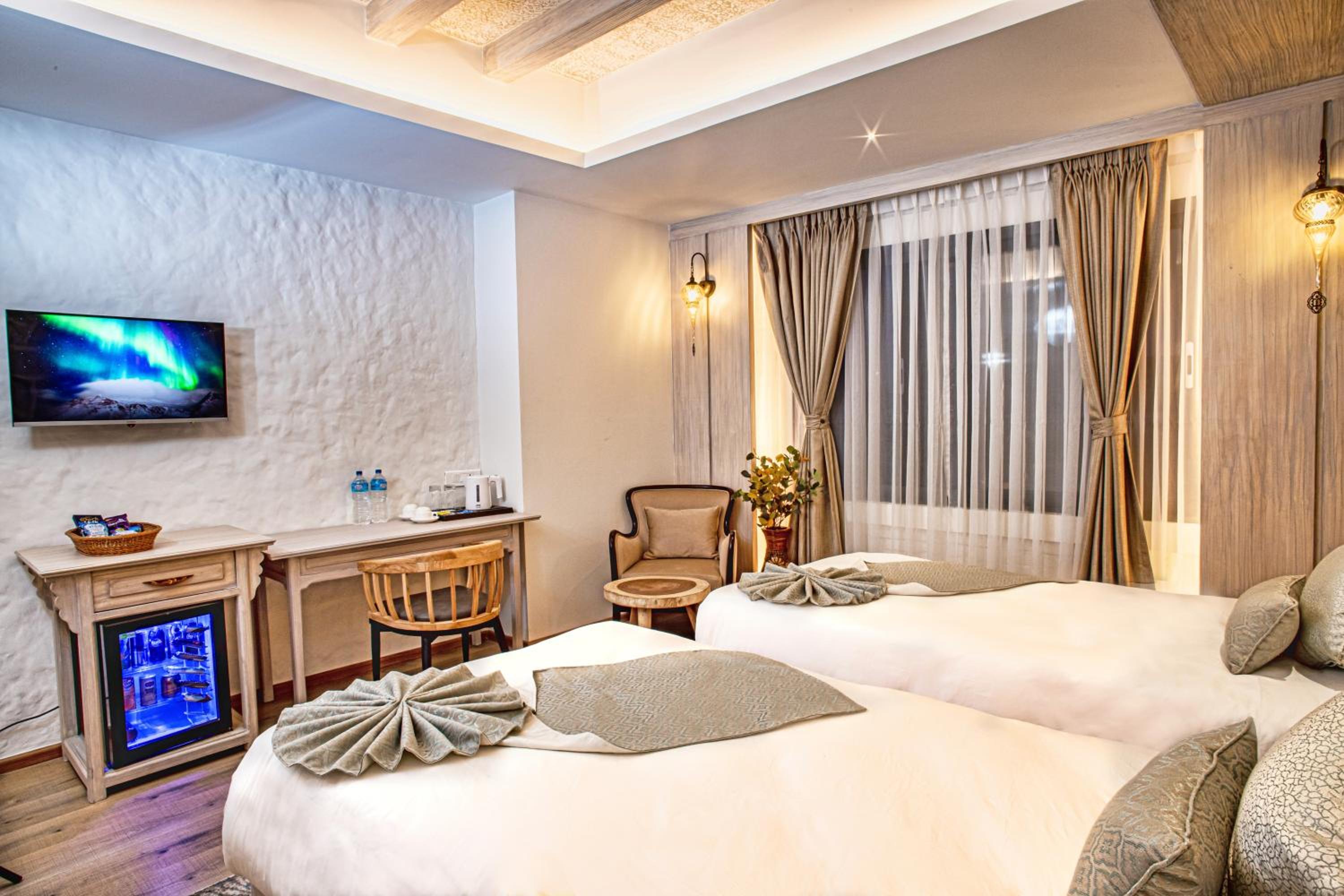 Deluxe Double or Twin Room - 15% off on Food and Beverage and Sauna and Steam - Photo 13