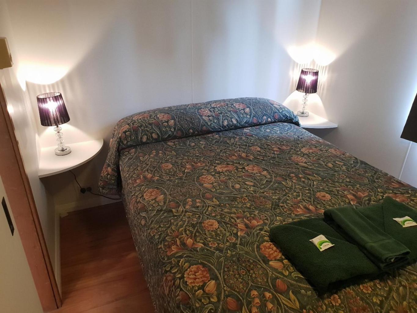 Budget Studio with Private Bathroom photo 1