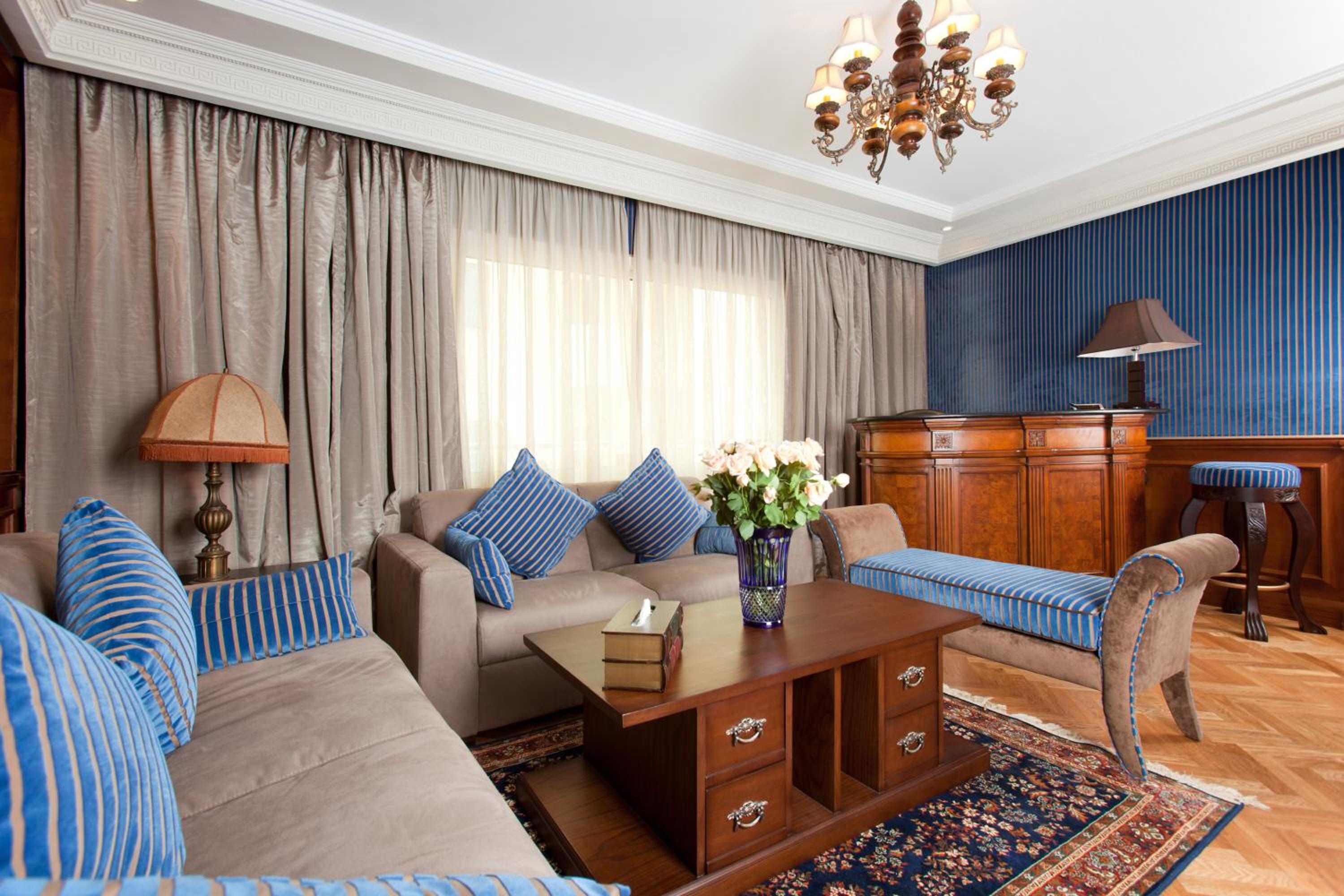 Prestige Suite - Photo 13