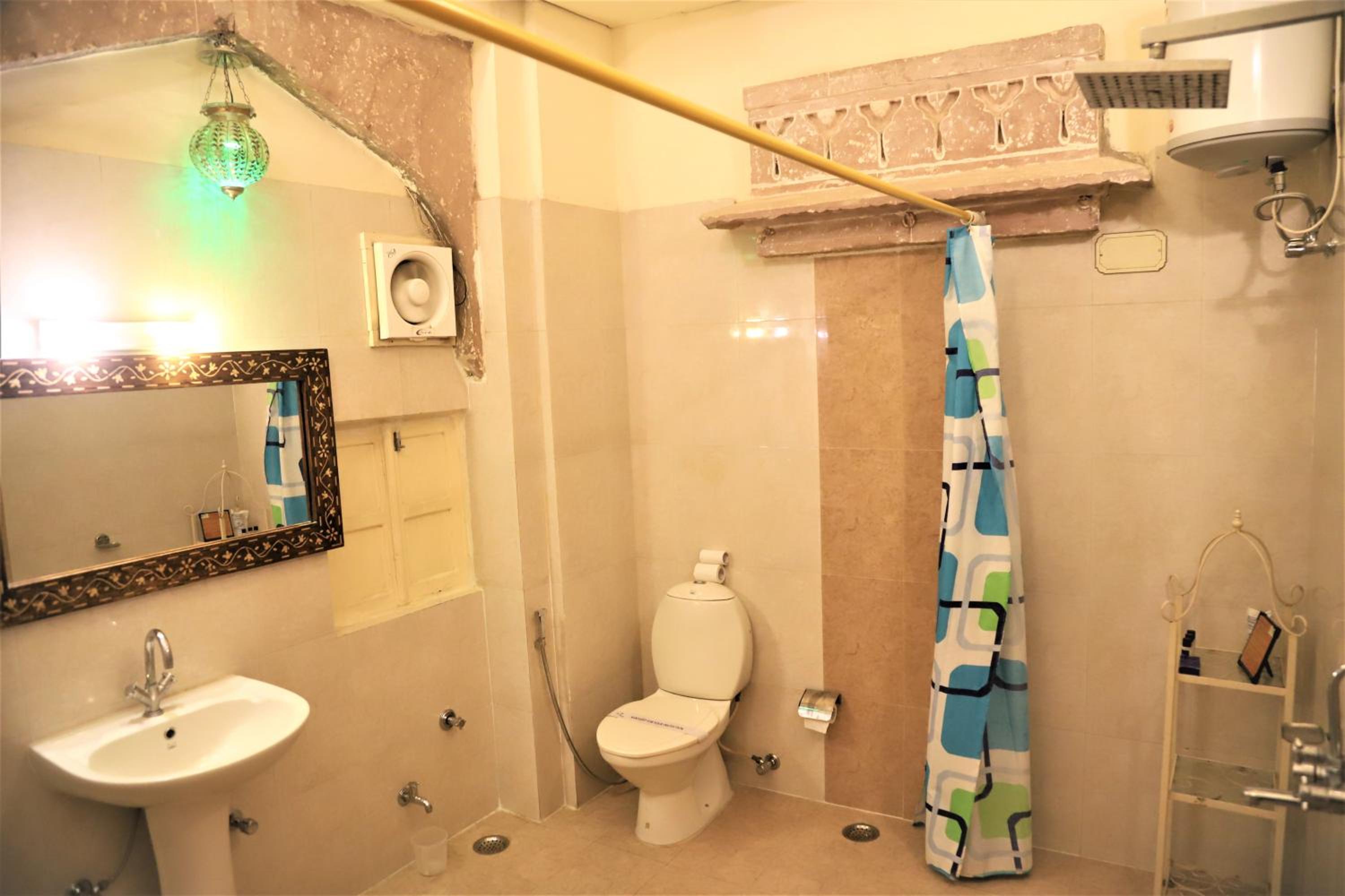 Deluxe Double or Twin Room photo 3