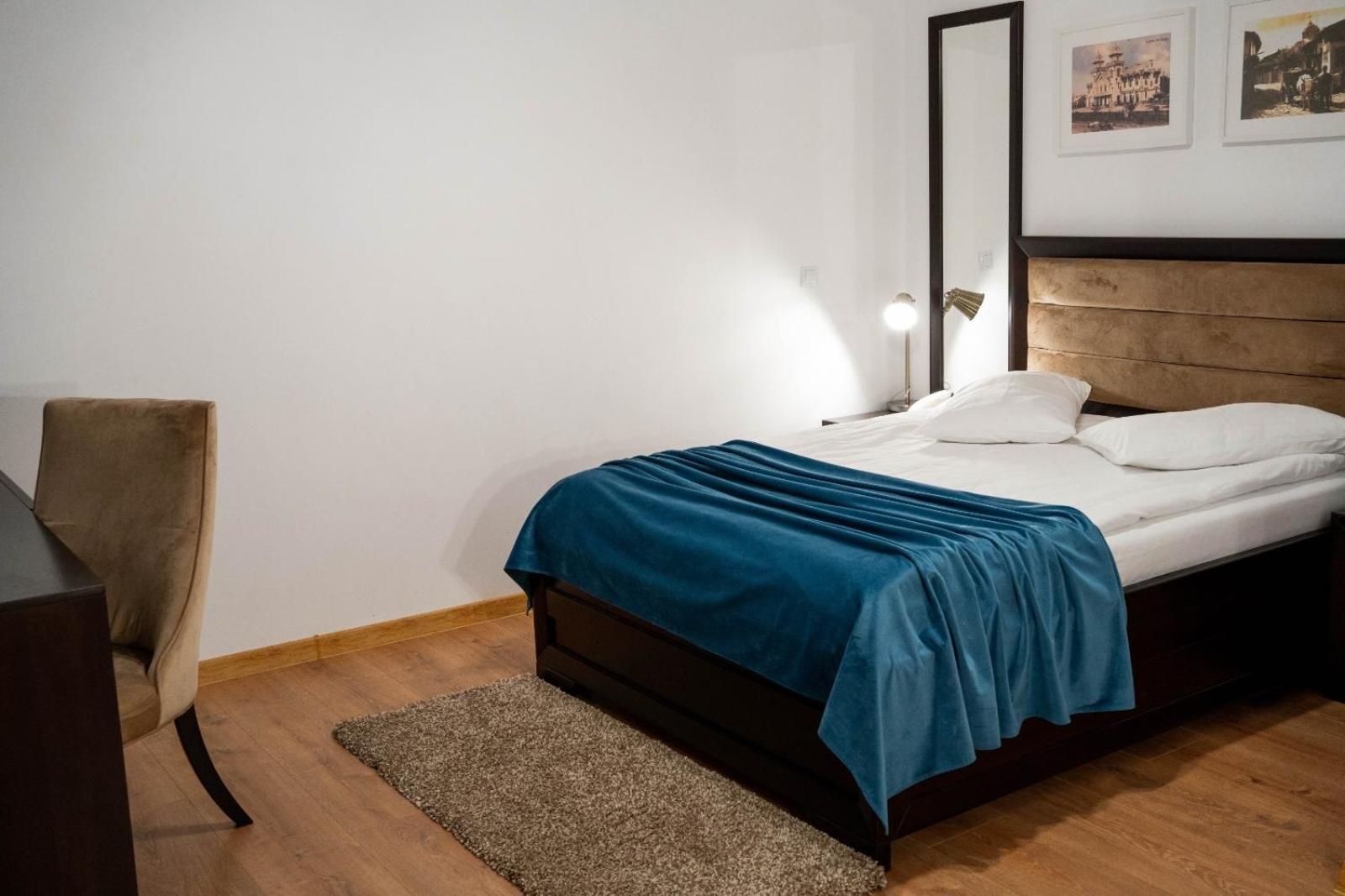 Double Room - Photo 17