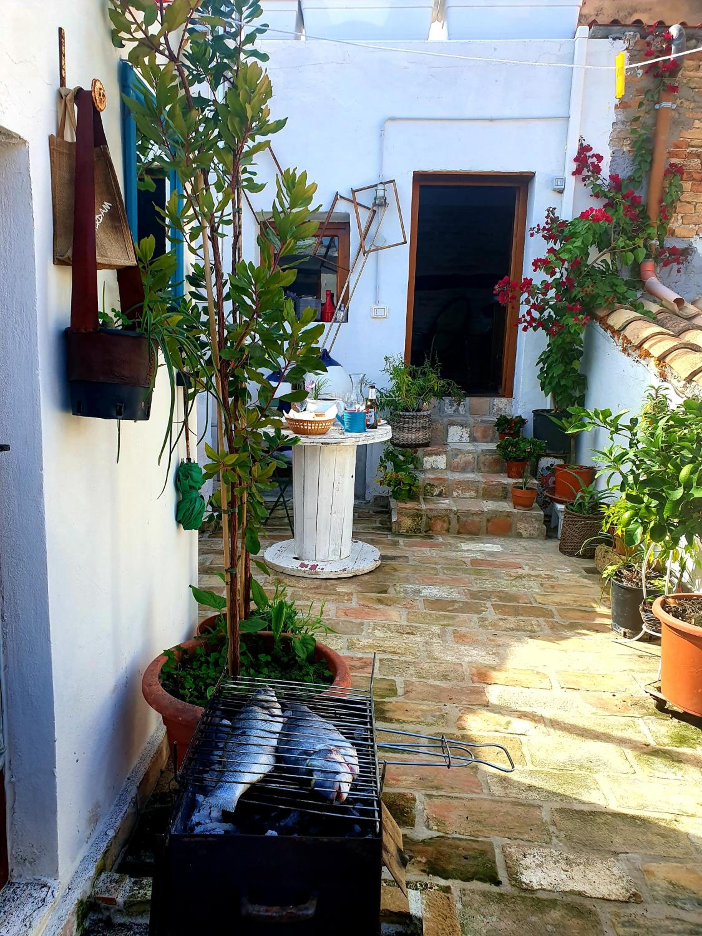 Apartment with Terrace - Photo 52