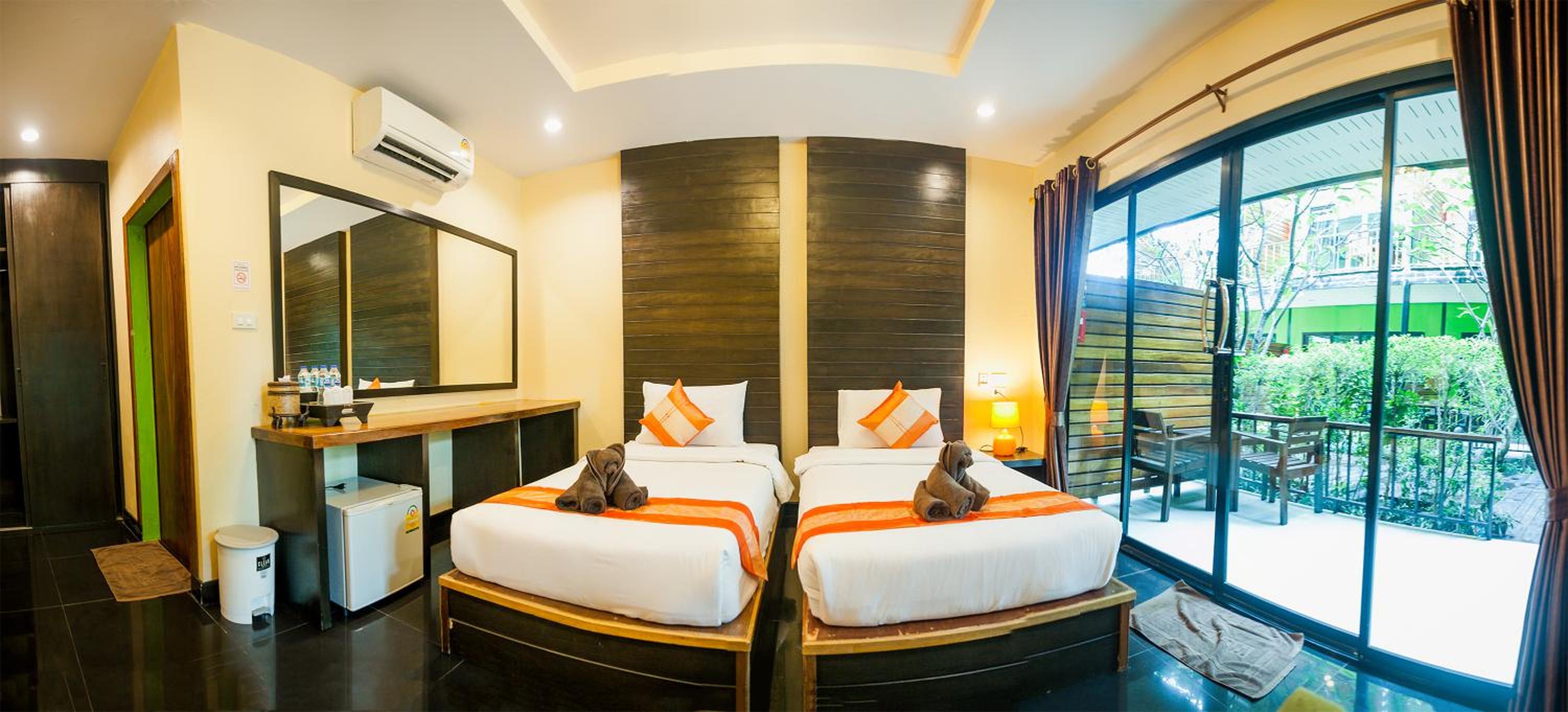 Deluxe Twin Room