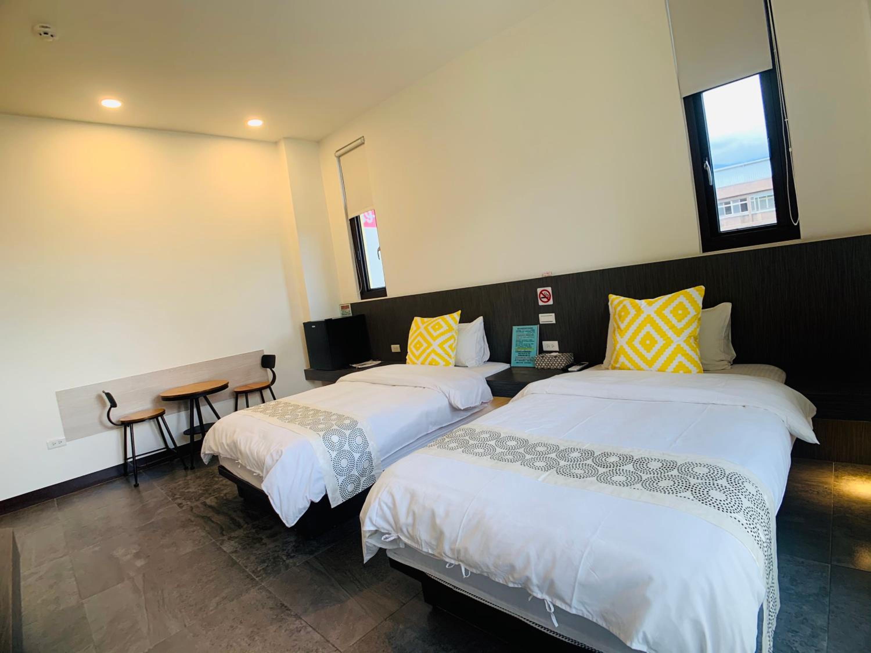 Twin Room with Balcony photo 3