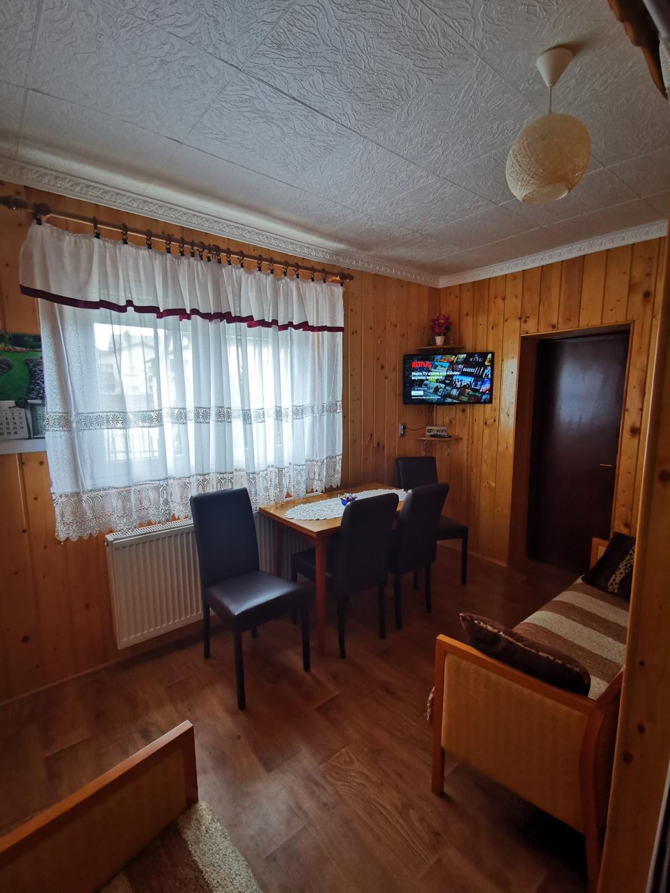 Two-Bedroom Apartment - Photo 4