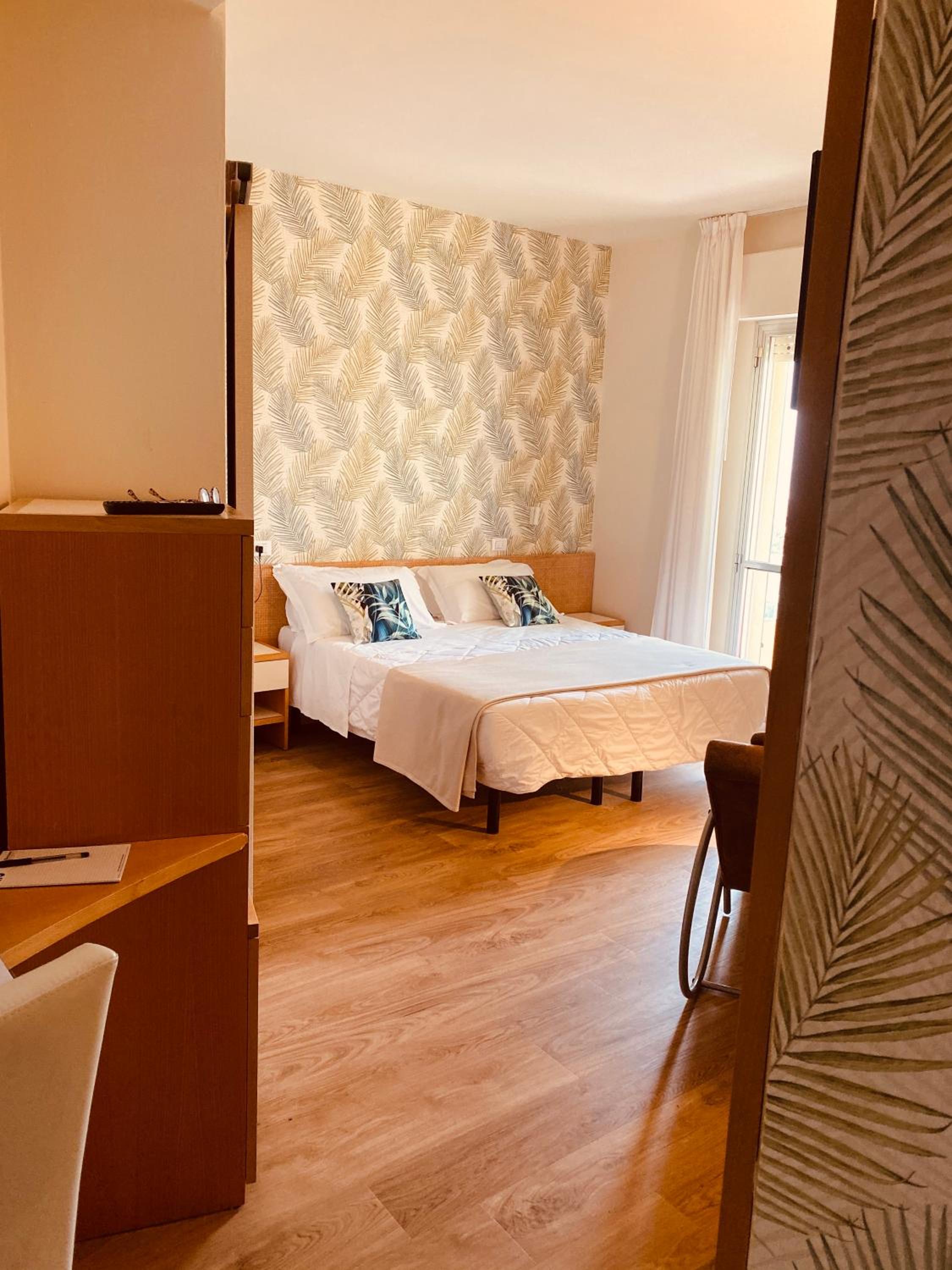 Junior Suite with Sea View - Photo 1