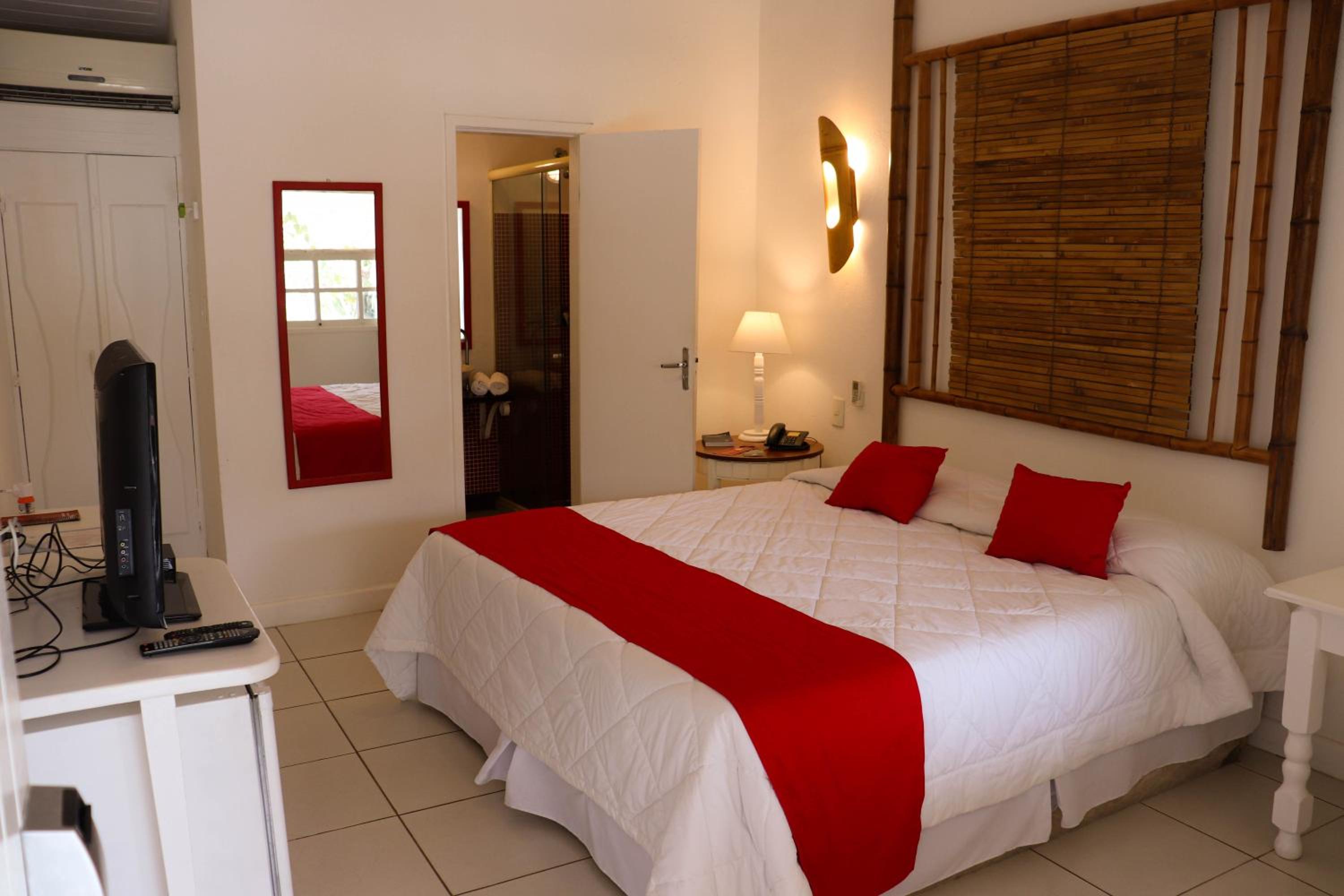 Superior Room with Balcony swimming pool view photo 1