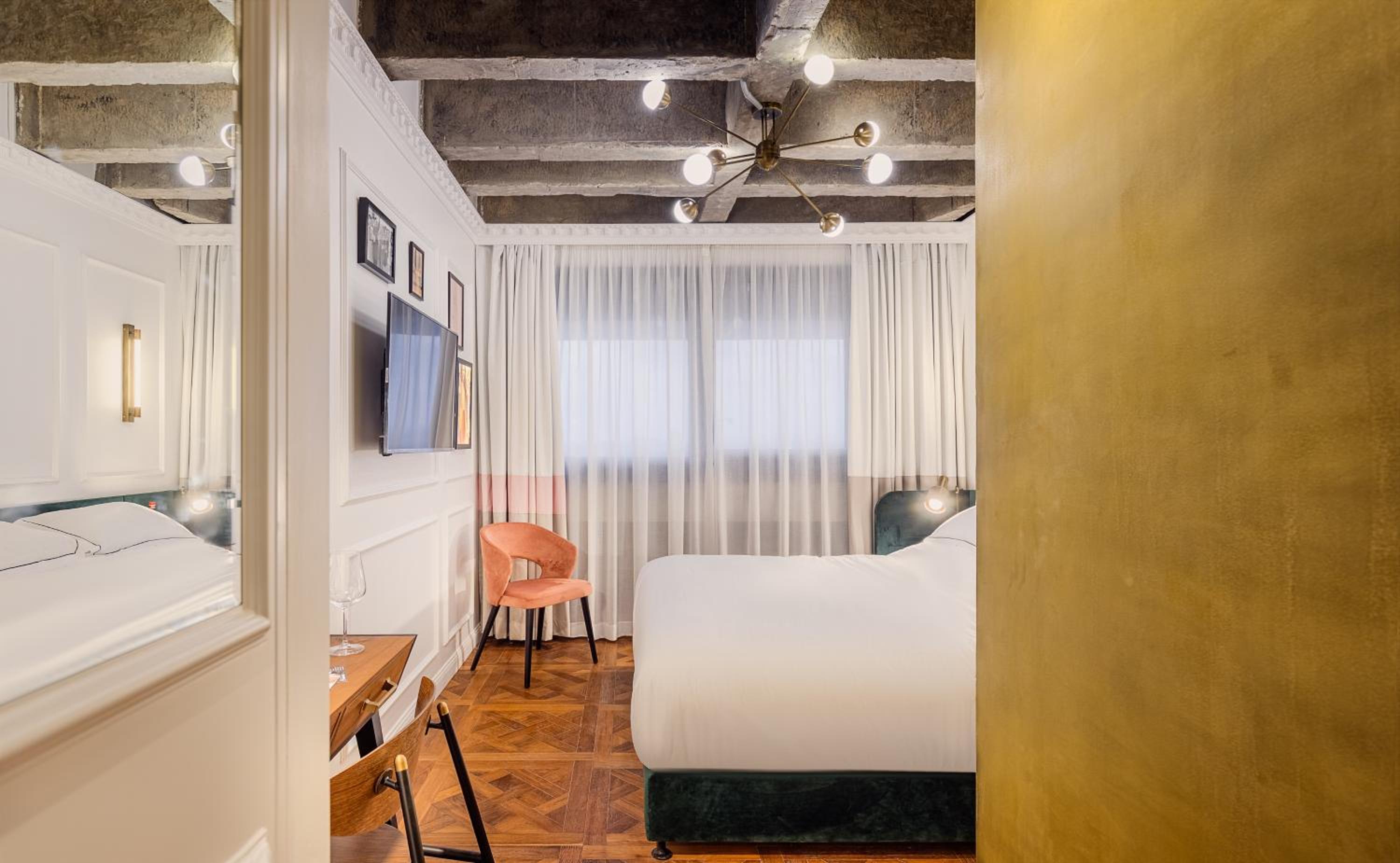 Urban Room - Photo 3