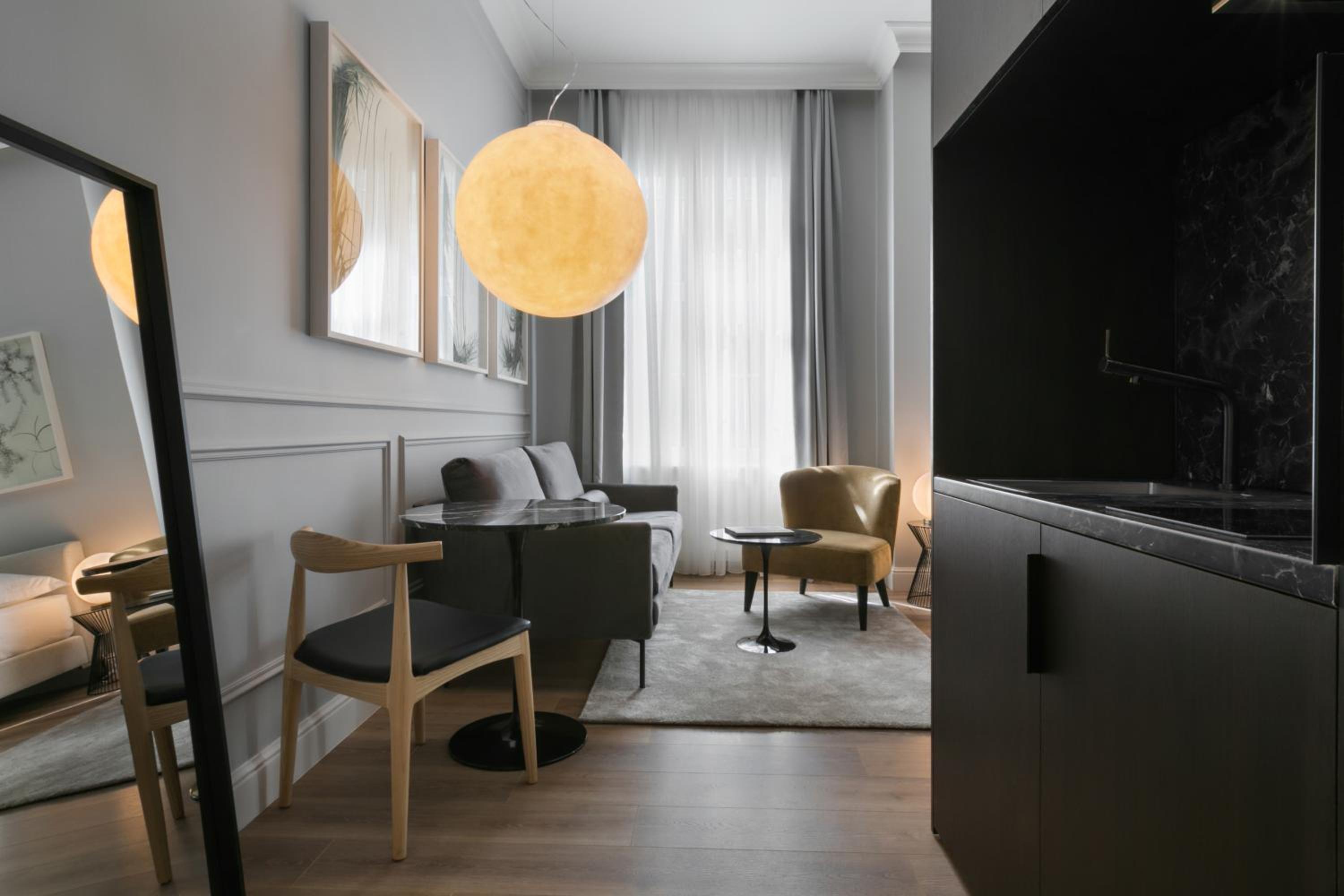 Studio Apartment