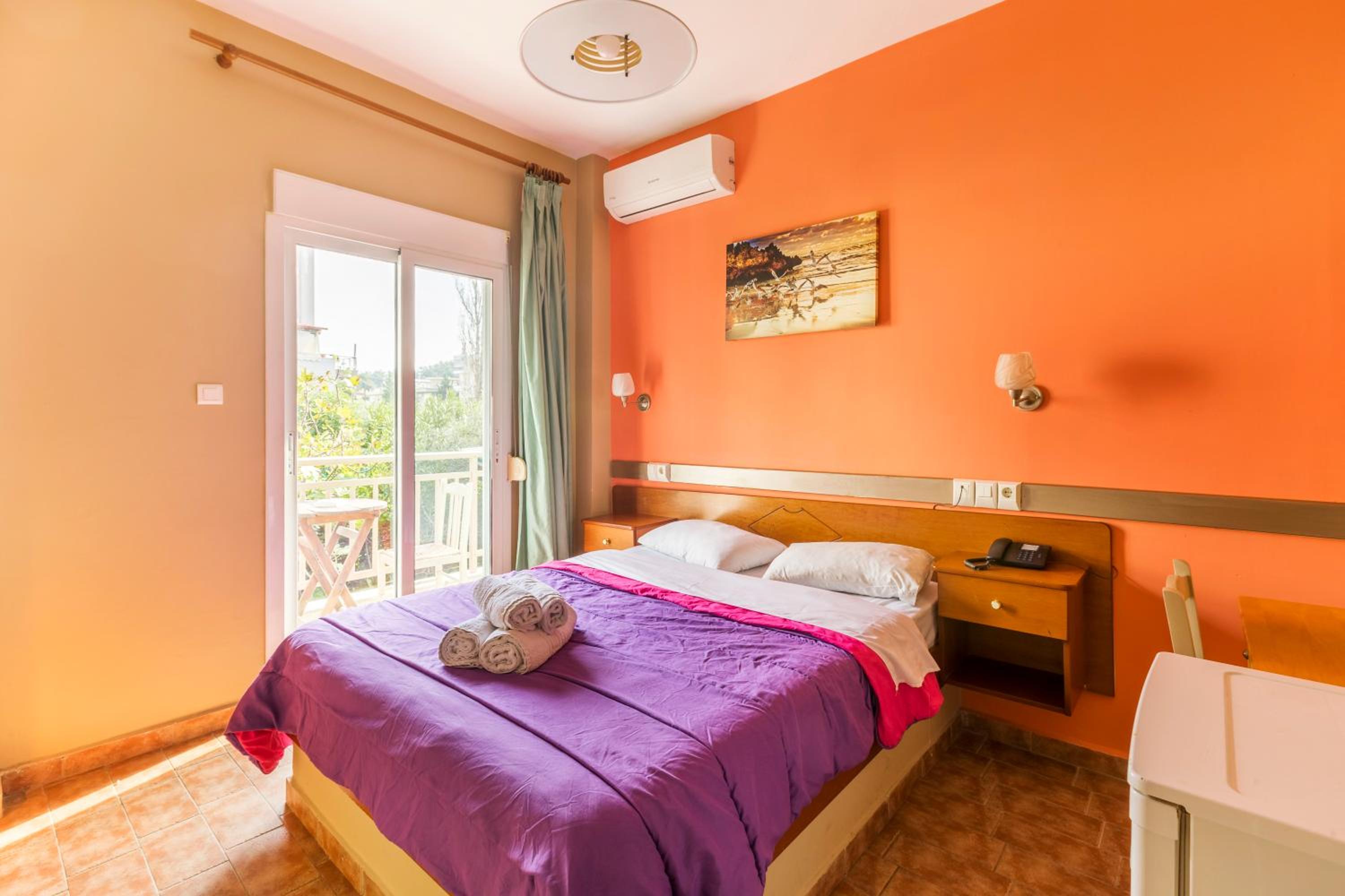 Double Room with Garden View - Photo 1