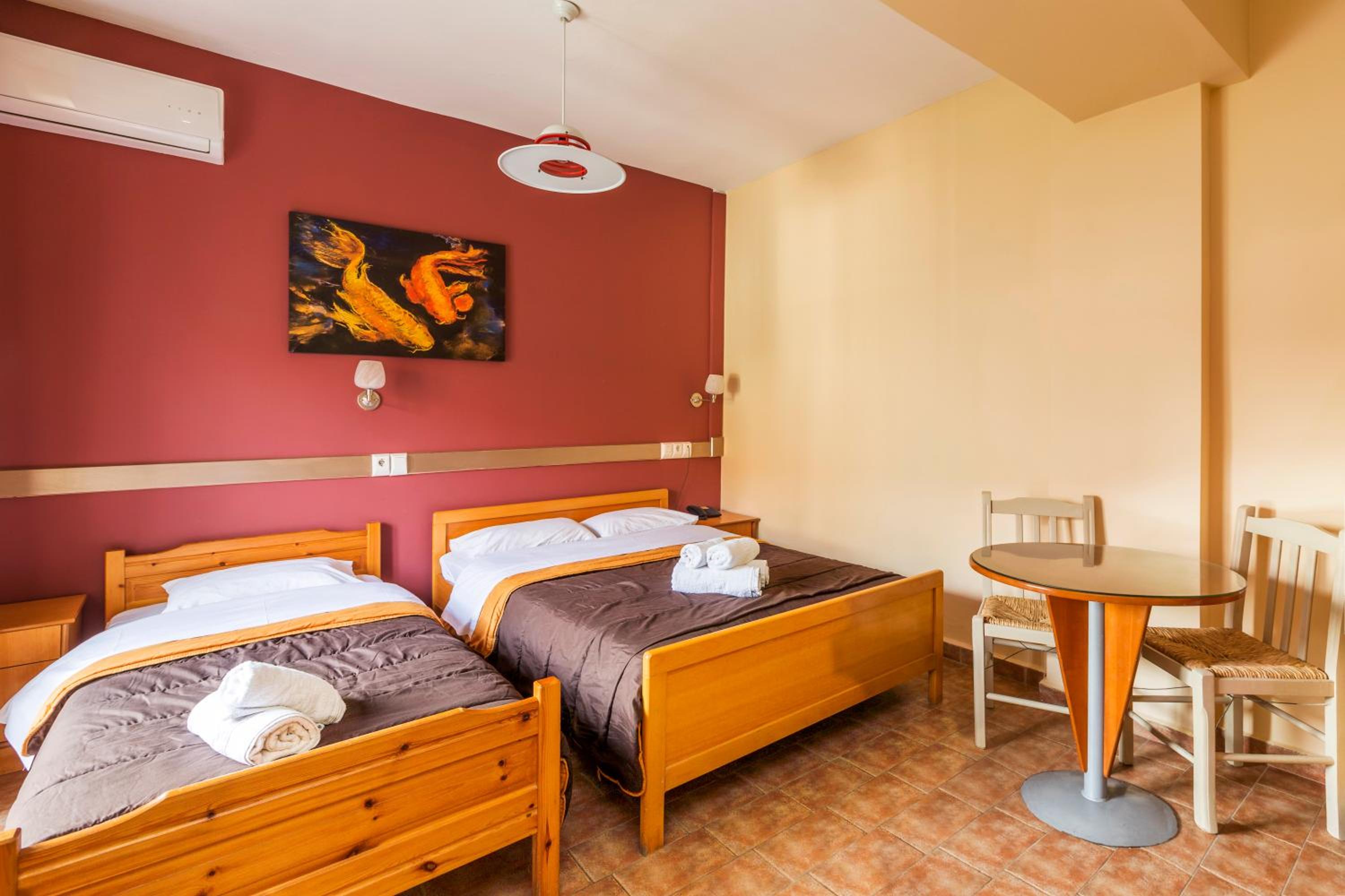 Triple Room with Side Sea View - Photo 1