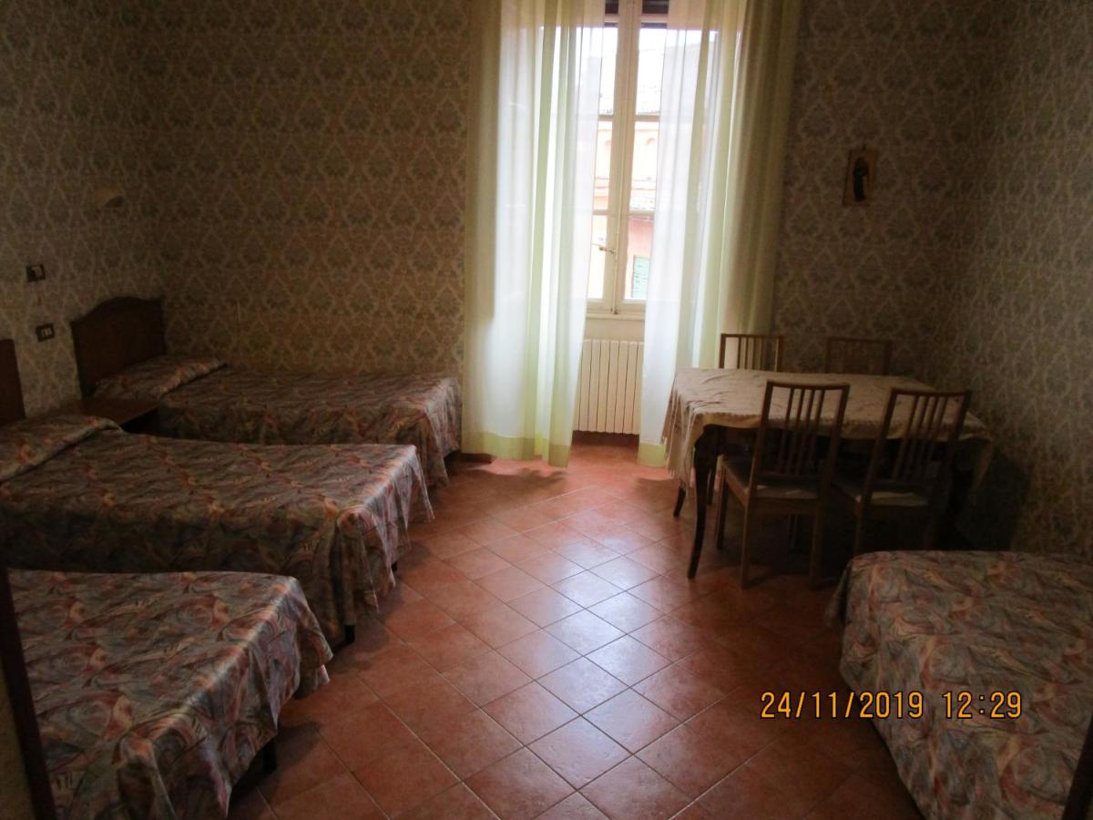 Quadruple Room with Bathroom photo 2