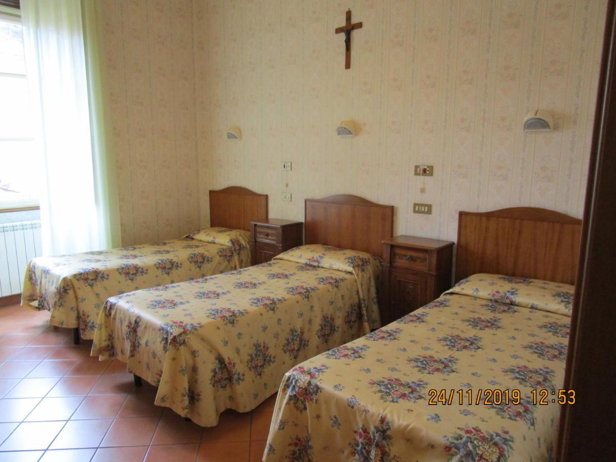 Triple Room with Bathroom photo 3