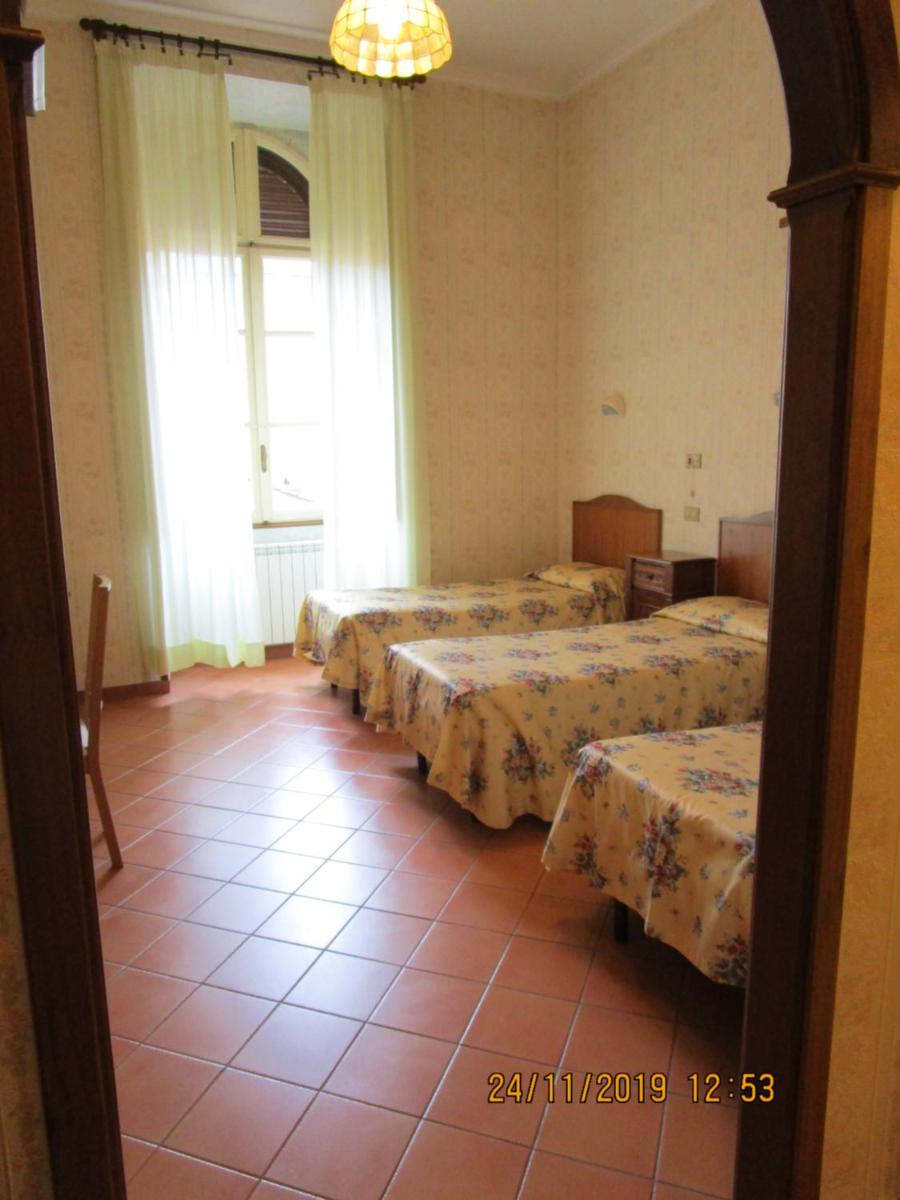 Triple Room with Bathroom photo 2