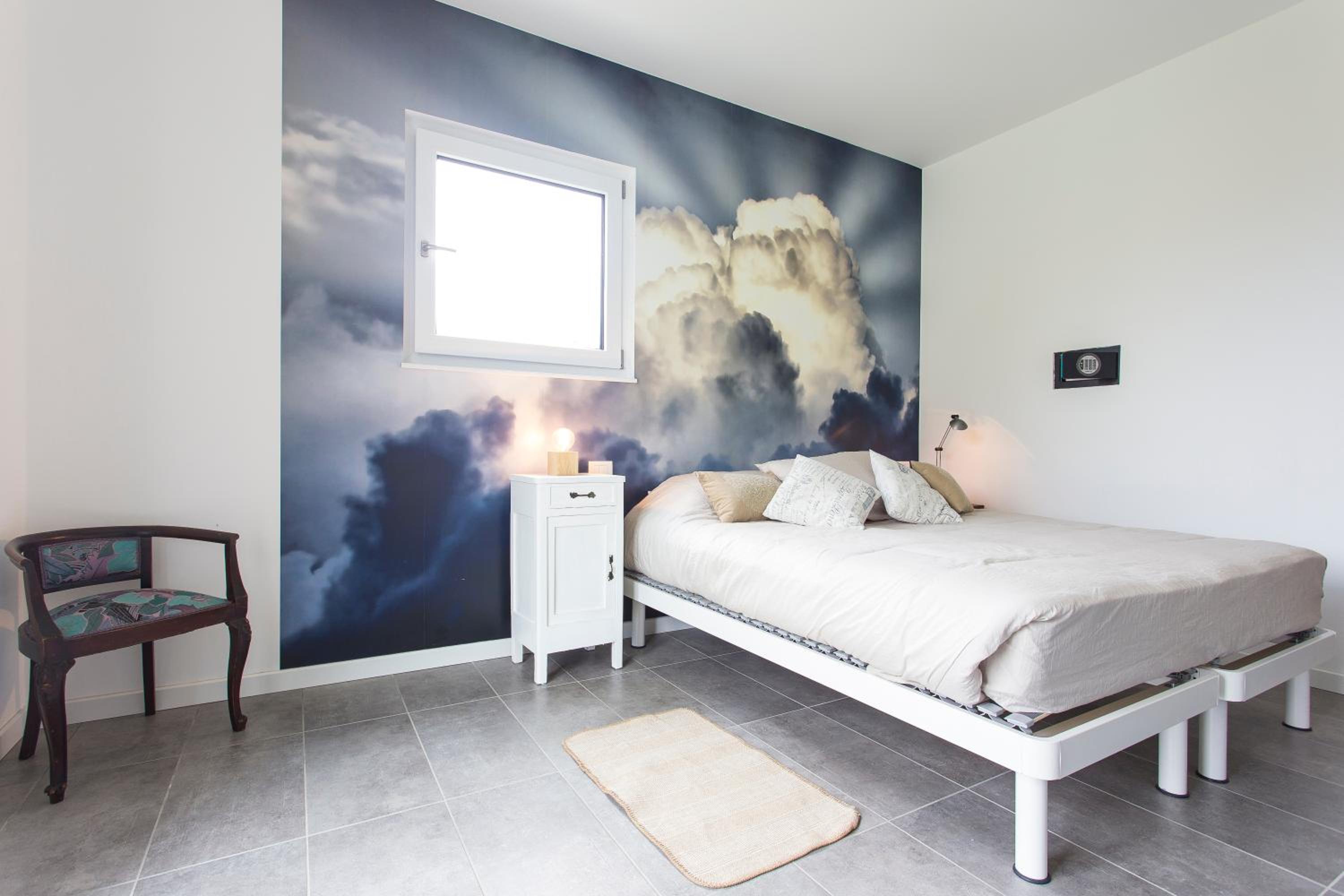Deluxe Room with Patio and Pool View	 - Photo 6